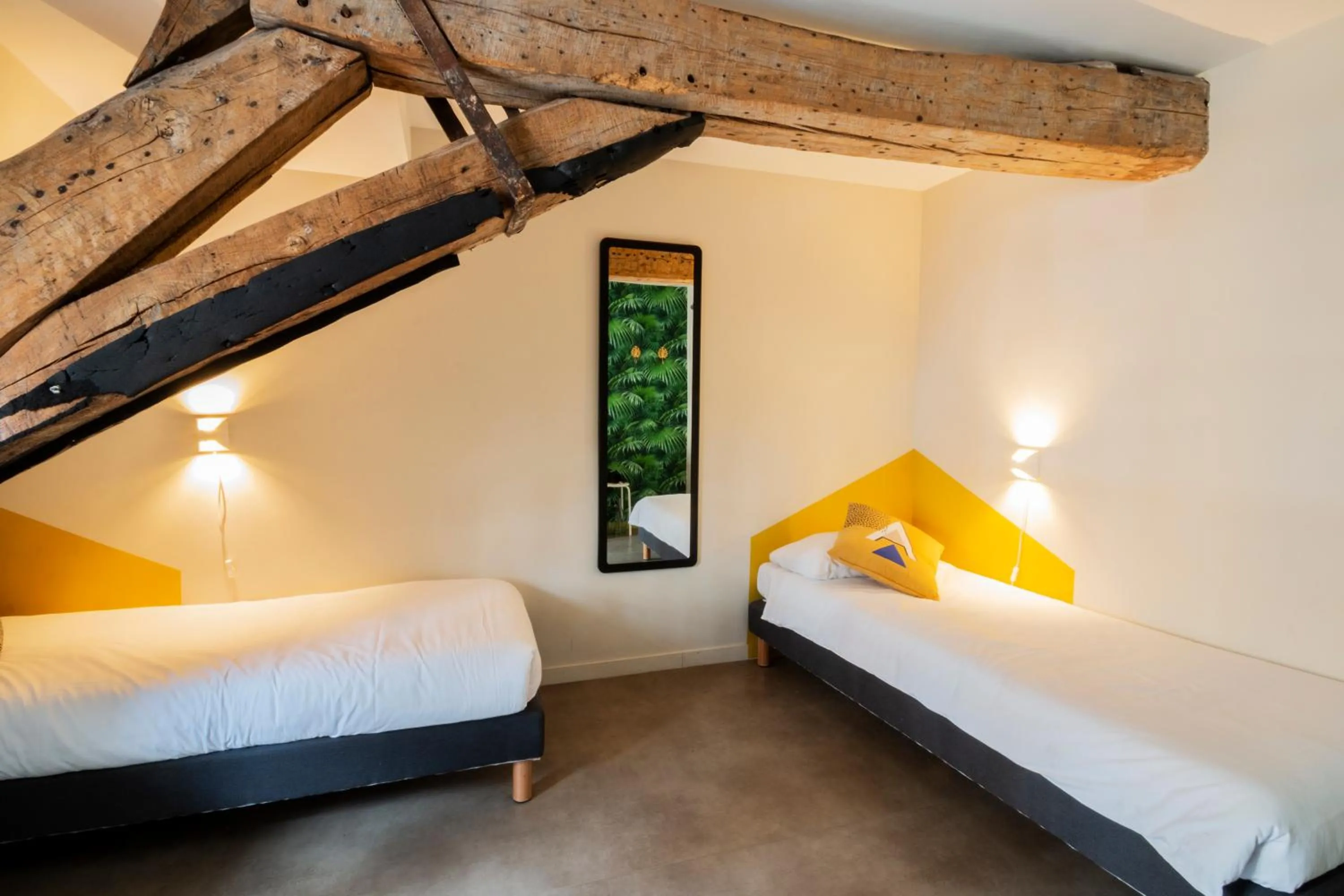 Bed in The People - Lille