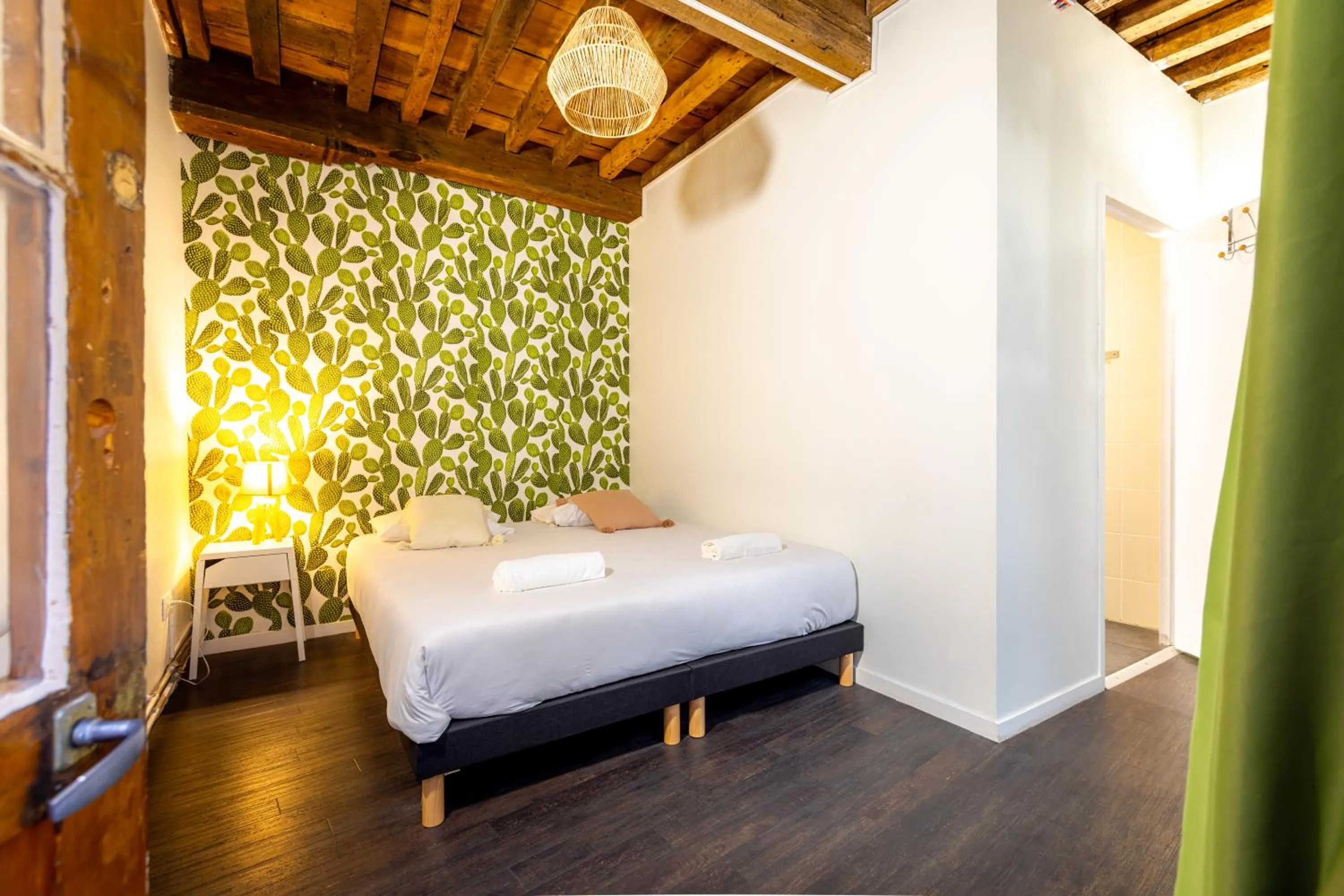 Bed in The People - Lille