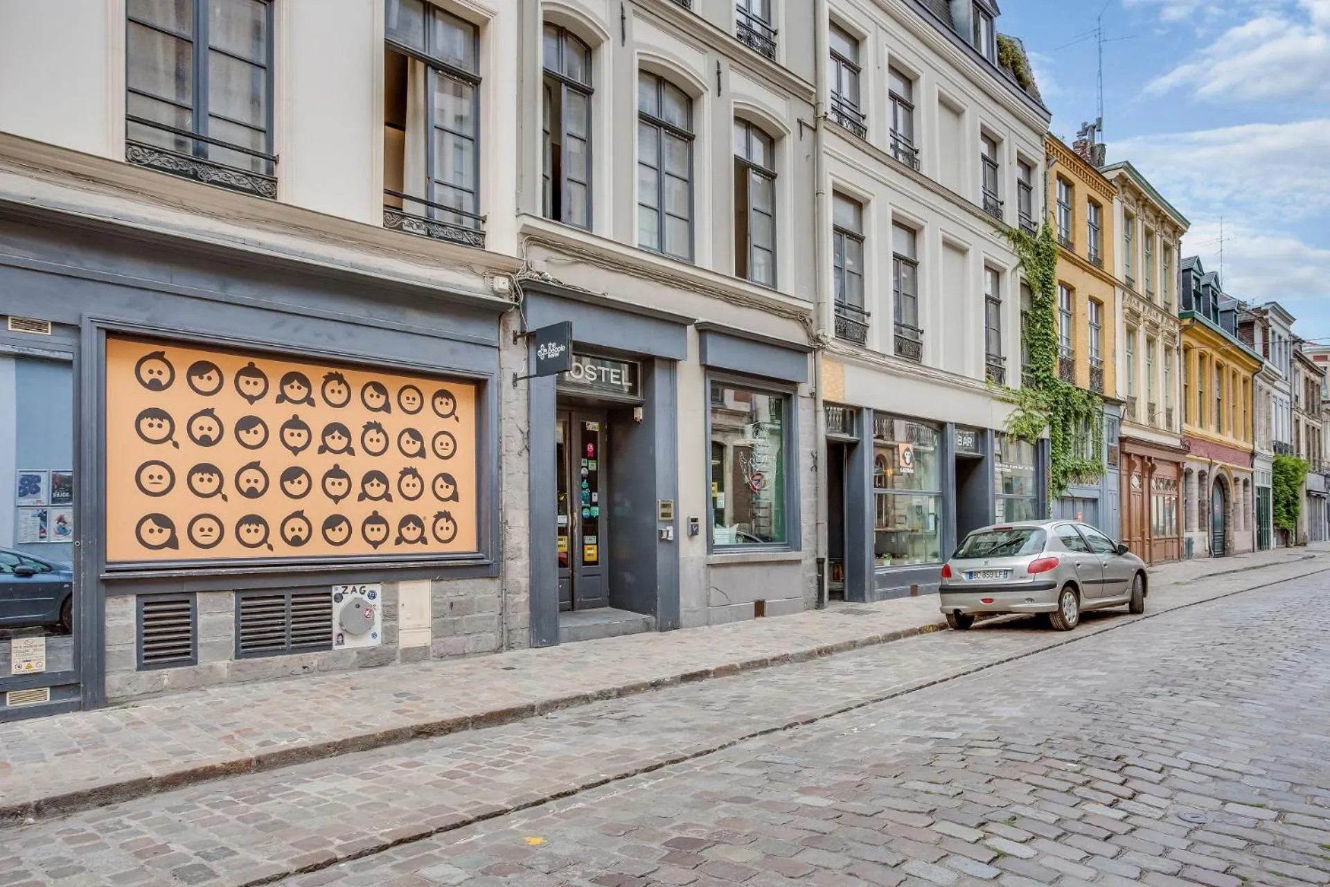 Property building in The People - Lille