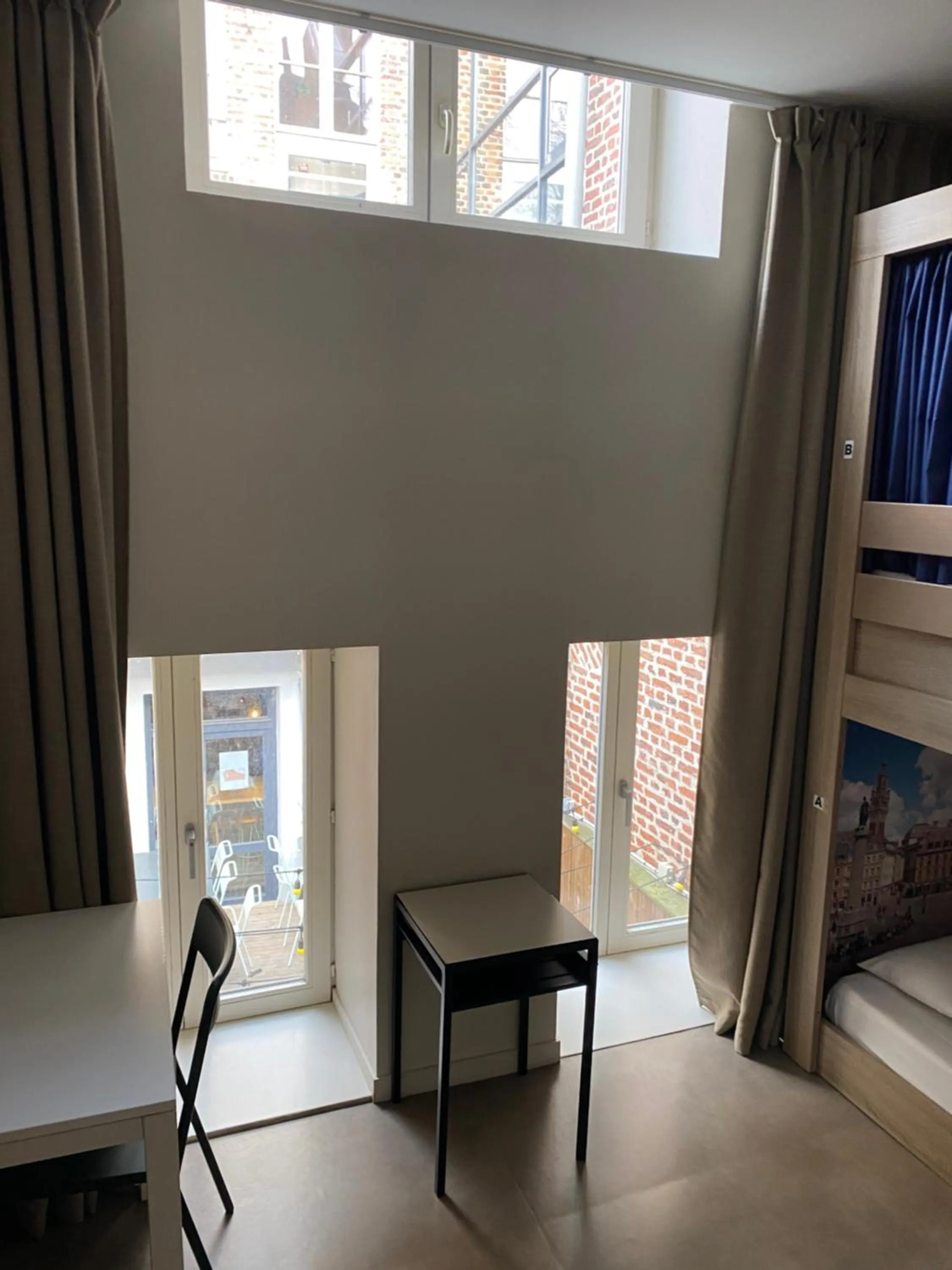 Bedroom, Bed in The People - Lille