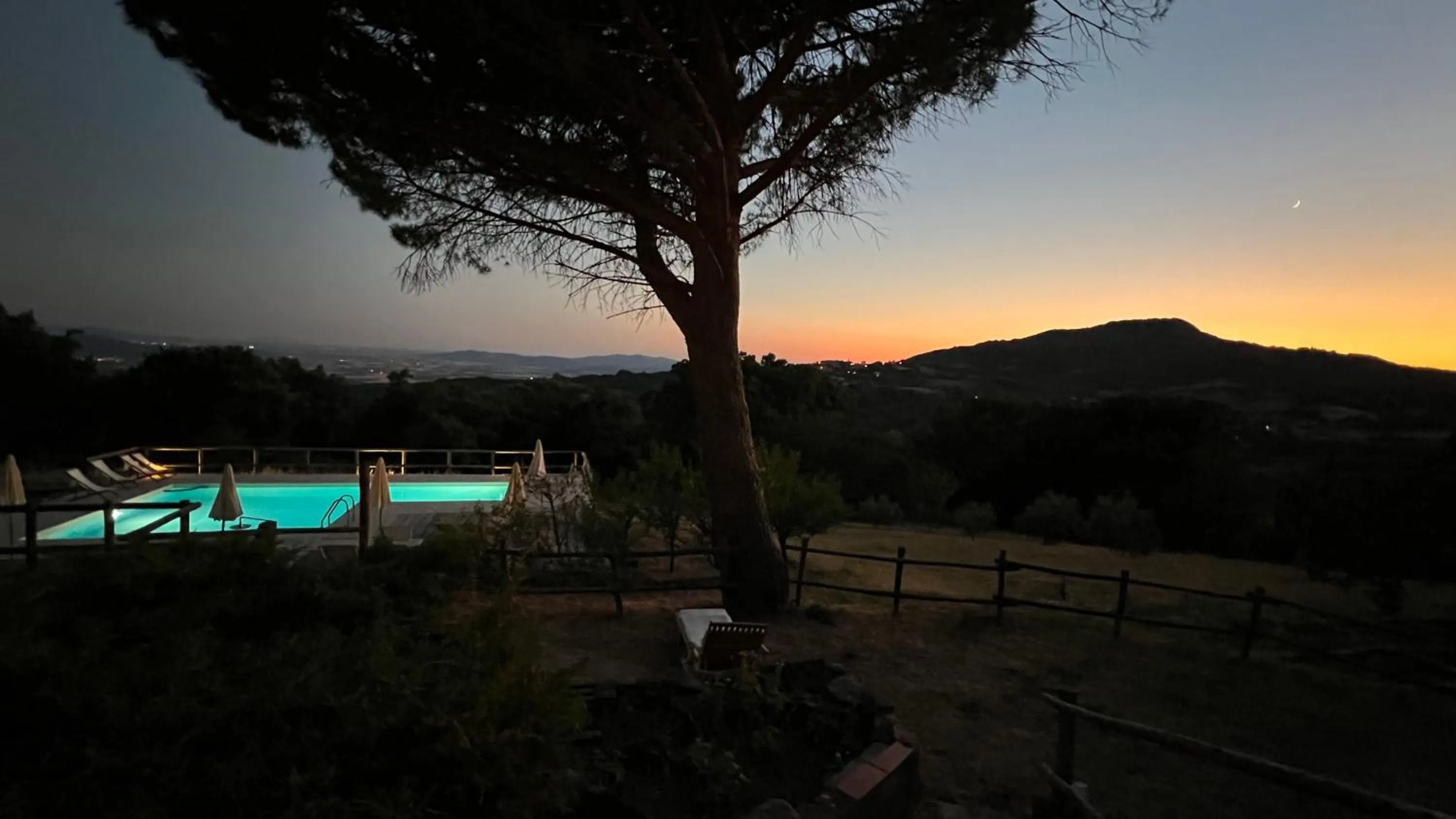 Natural landscape in B&B Podere Camaiano