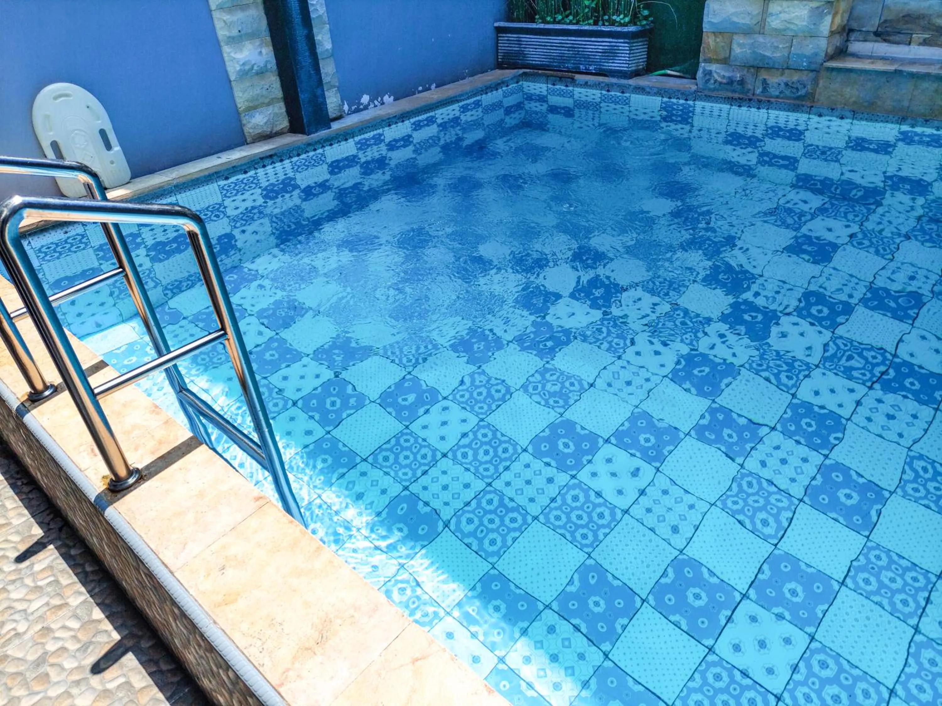 Swimming pool in Rumah Kartika Batu