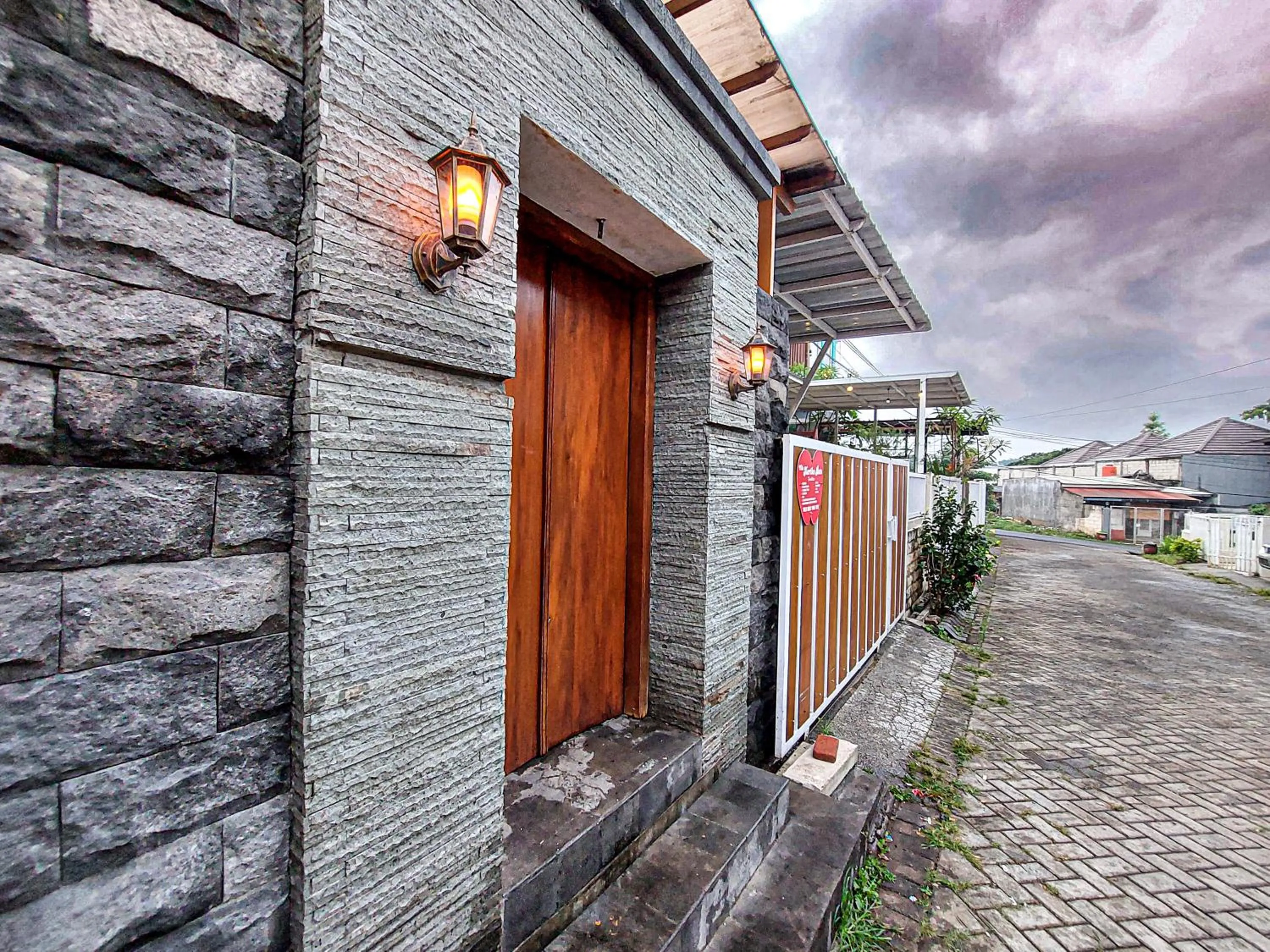 Property building in Rumah Kartika Batu