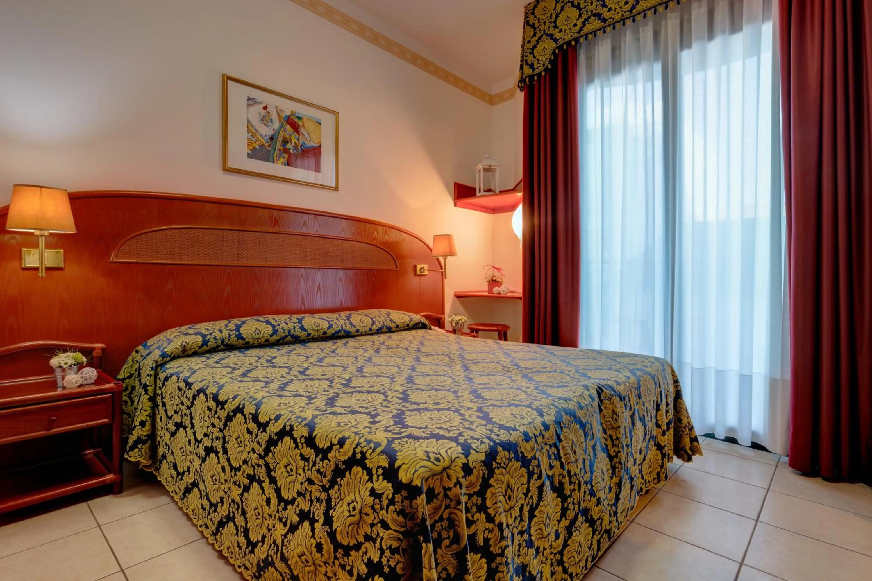 Bed in Hotel Garni San Carlo
