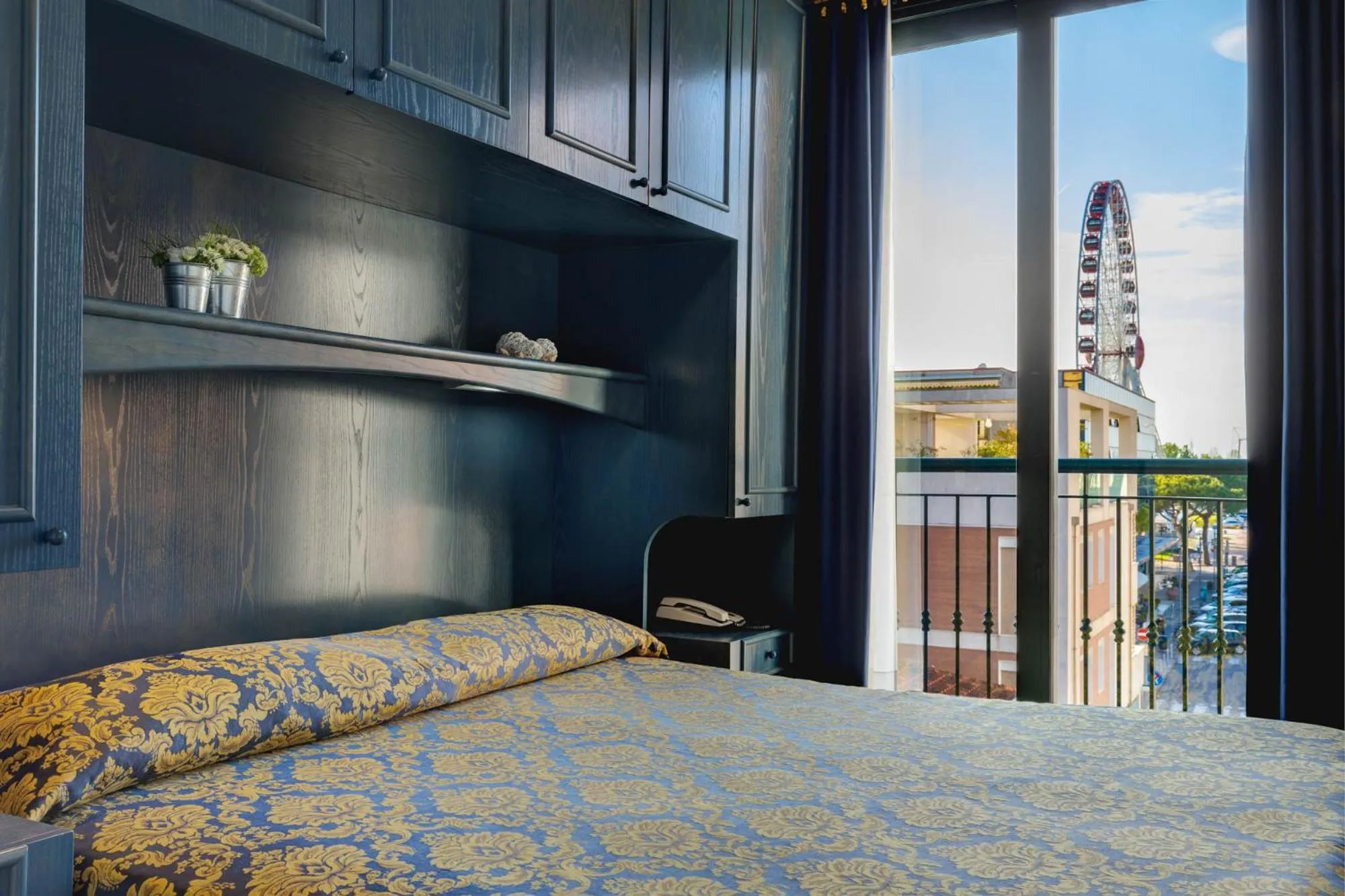 Bed in Hotel Garni San Carlo