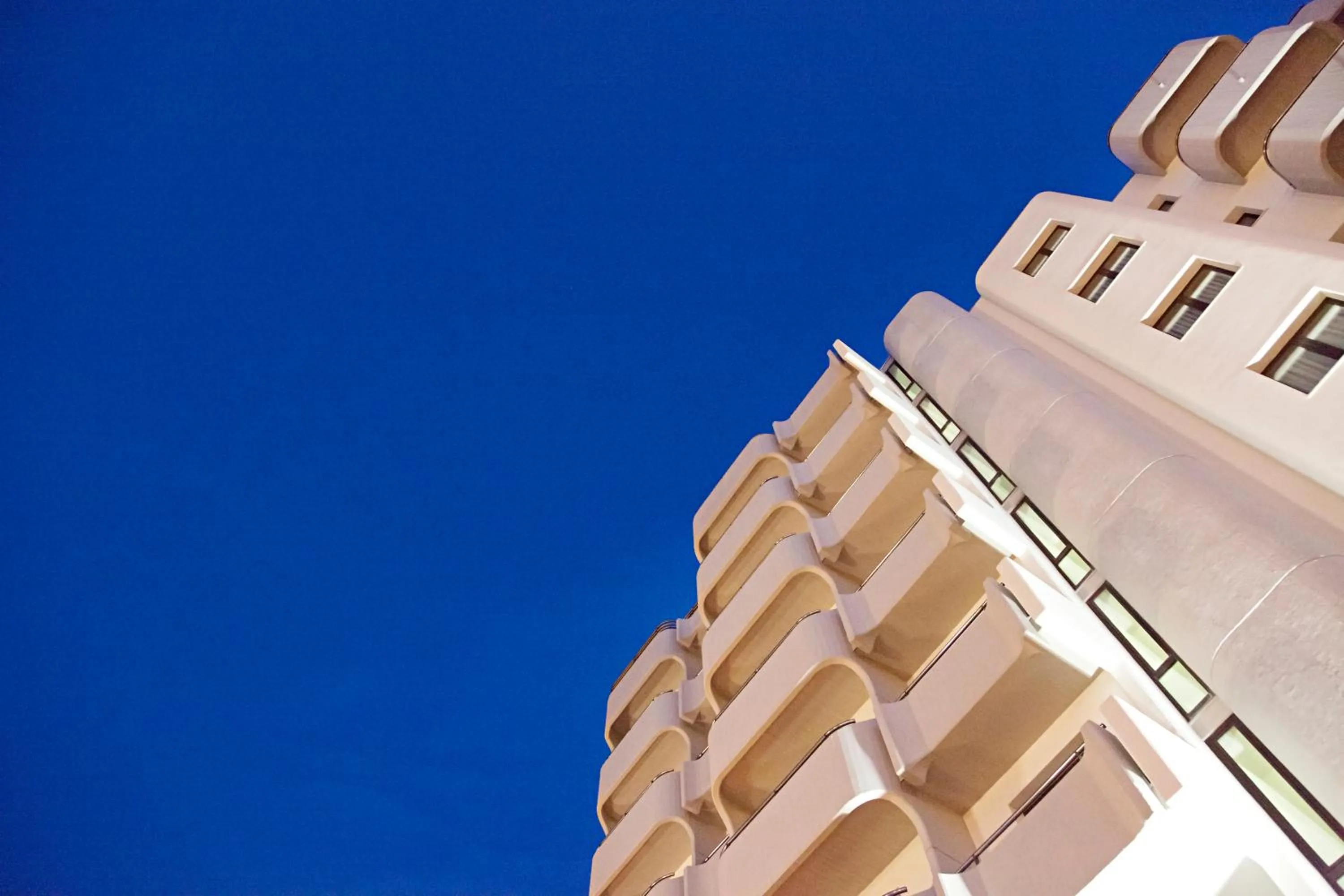 Day in Hotel Mistral