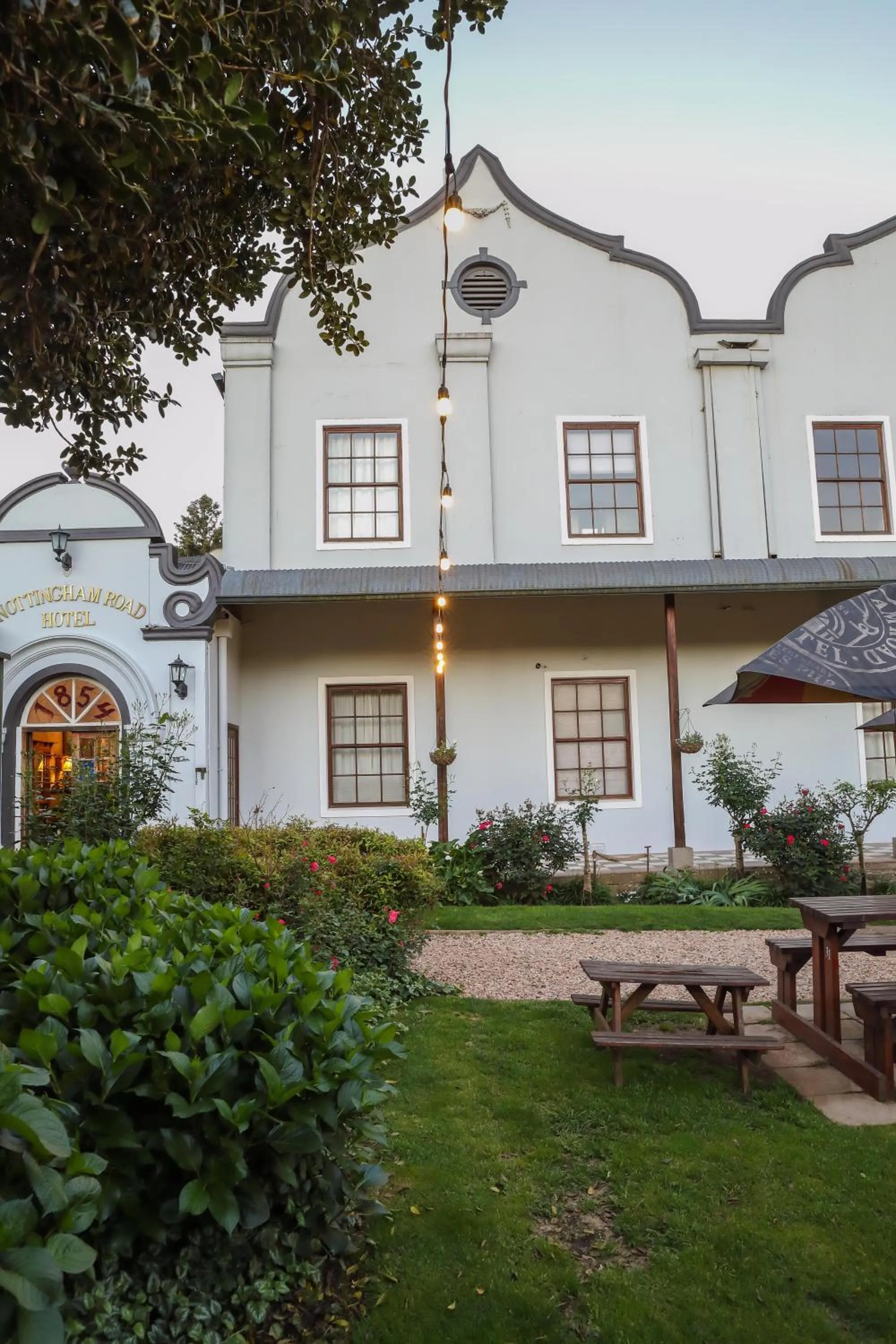 Facade/entrance in The Nottingham Road Hotel