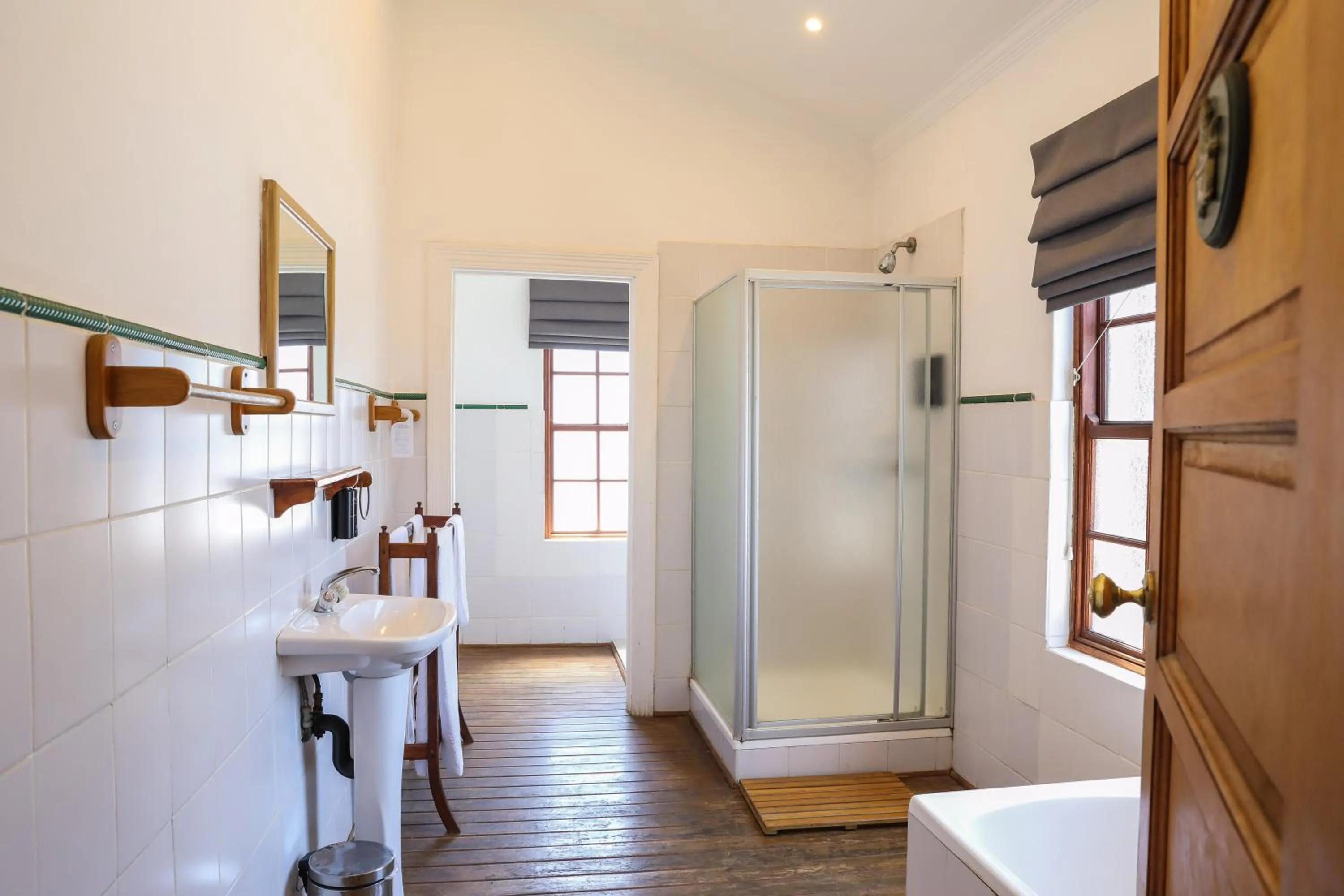 Shower in The Nottingham Road Hotel