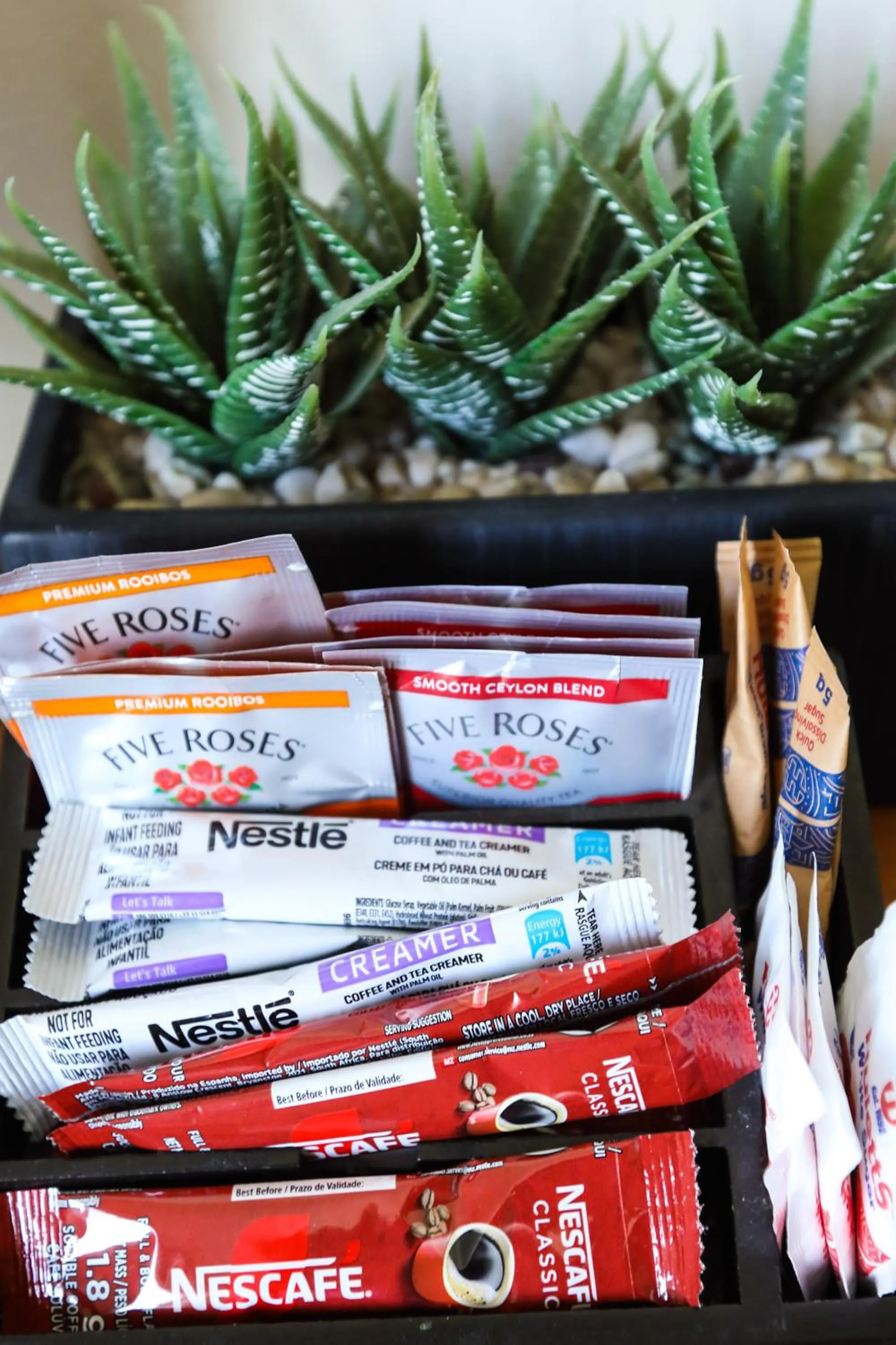 Coffee/tea facilities in The Nottingham Road Hotel