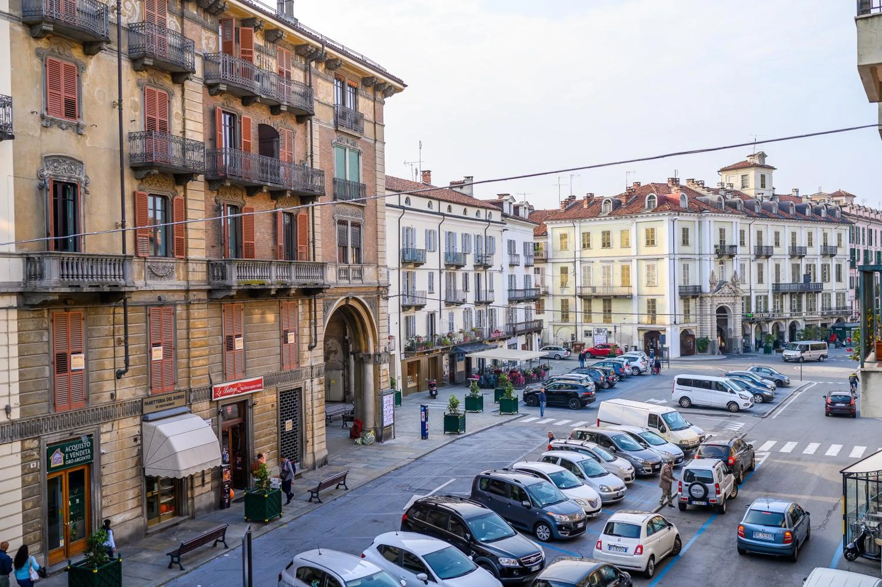 Hotel & Apartments " Perpoin "