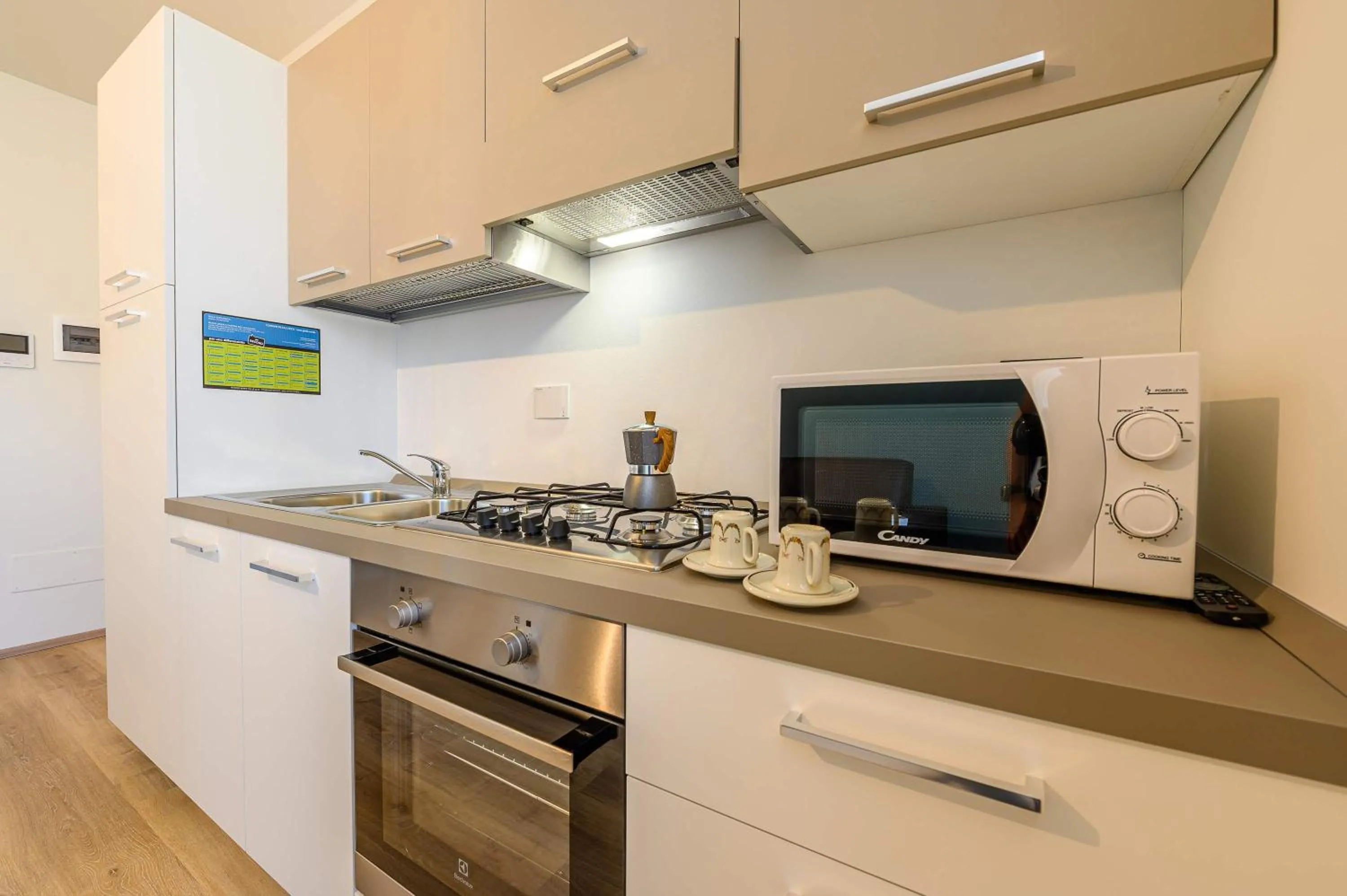 Hotel & Apartments " Perpoin "