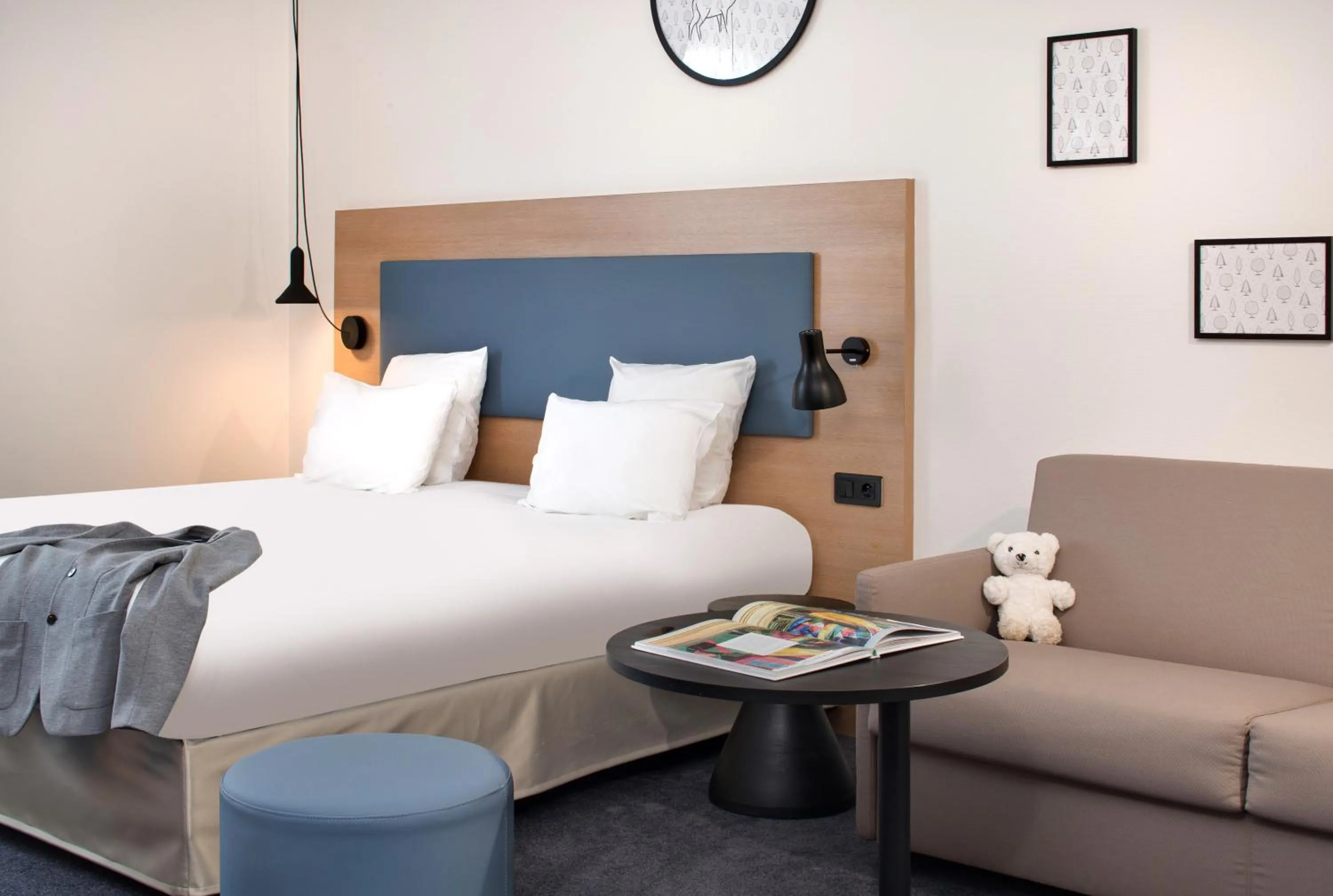 Staff, Bed in Hôtel ibis Styles Montargis Arboria