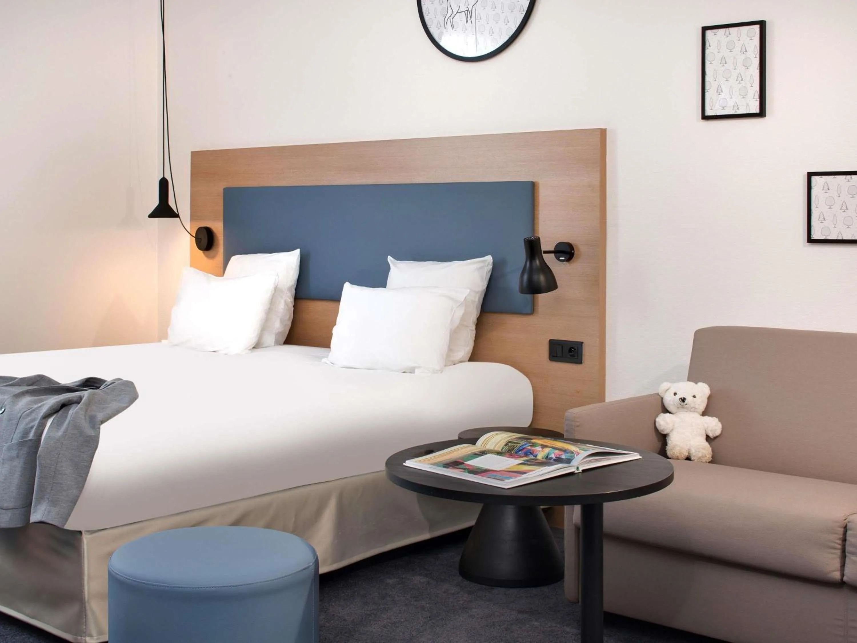 Bedroom, Bed in Hôtel ibis Styles Montargis Arboria