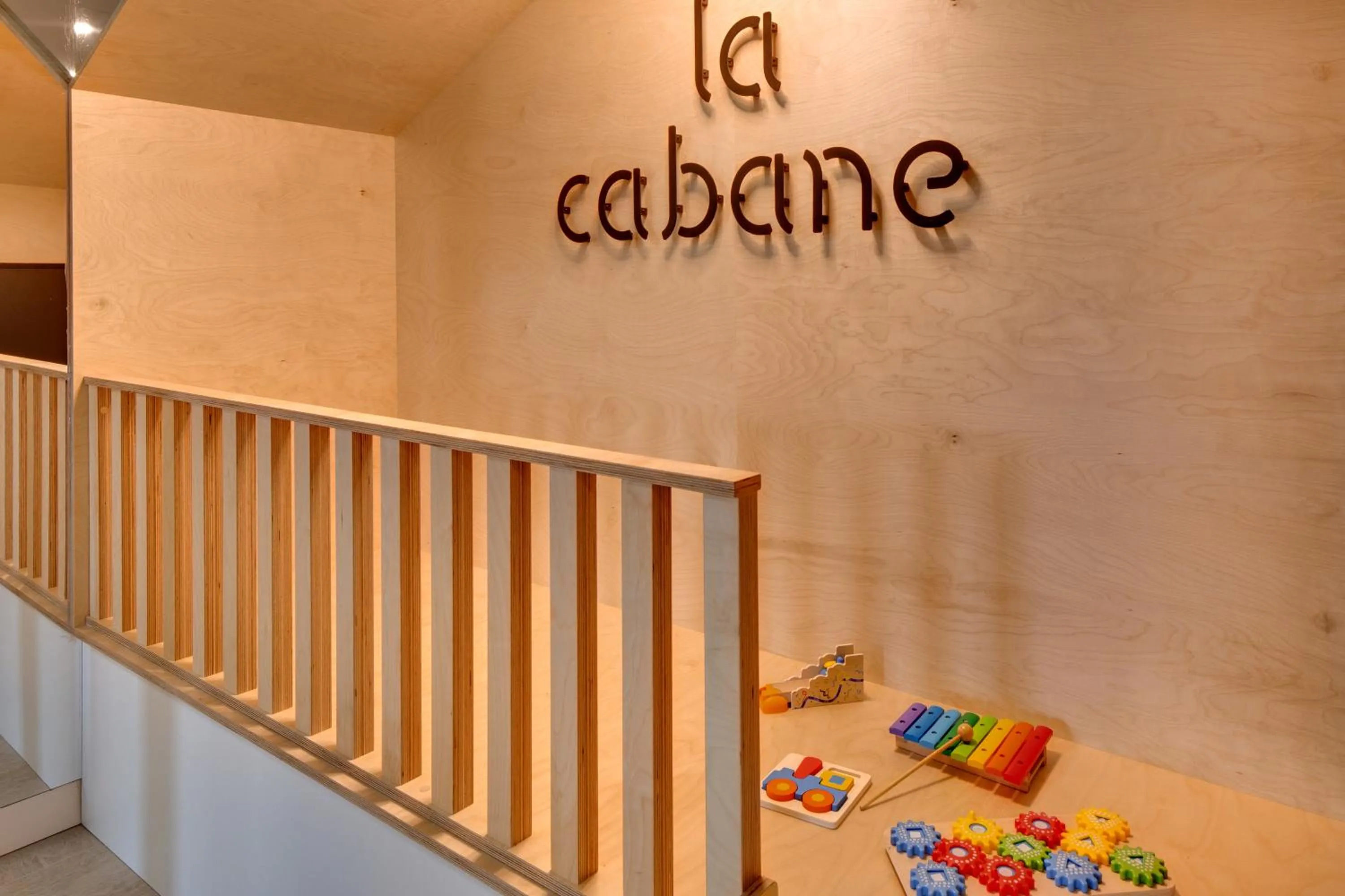 Children play ground in Hôtel ibis Styles Montargis Arboria