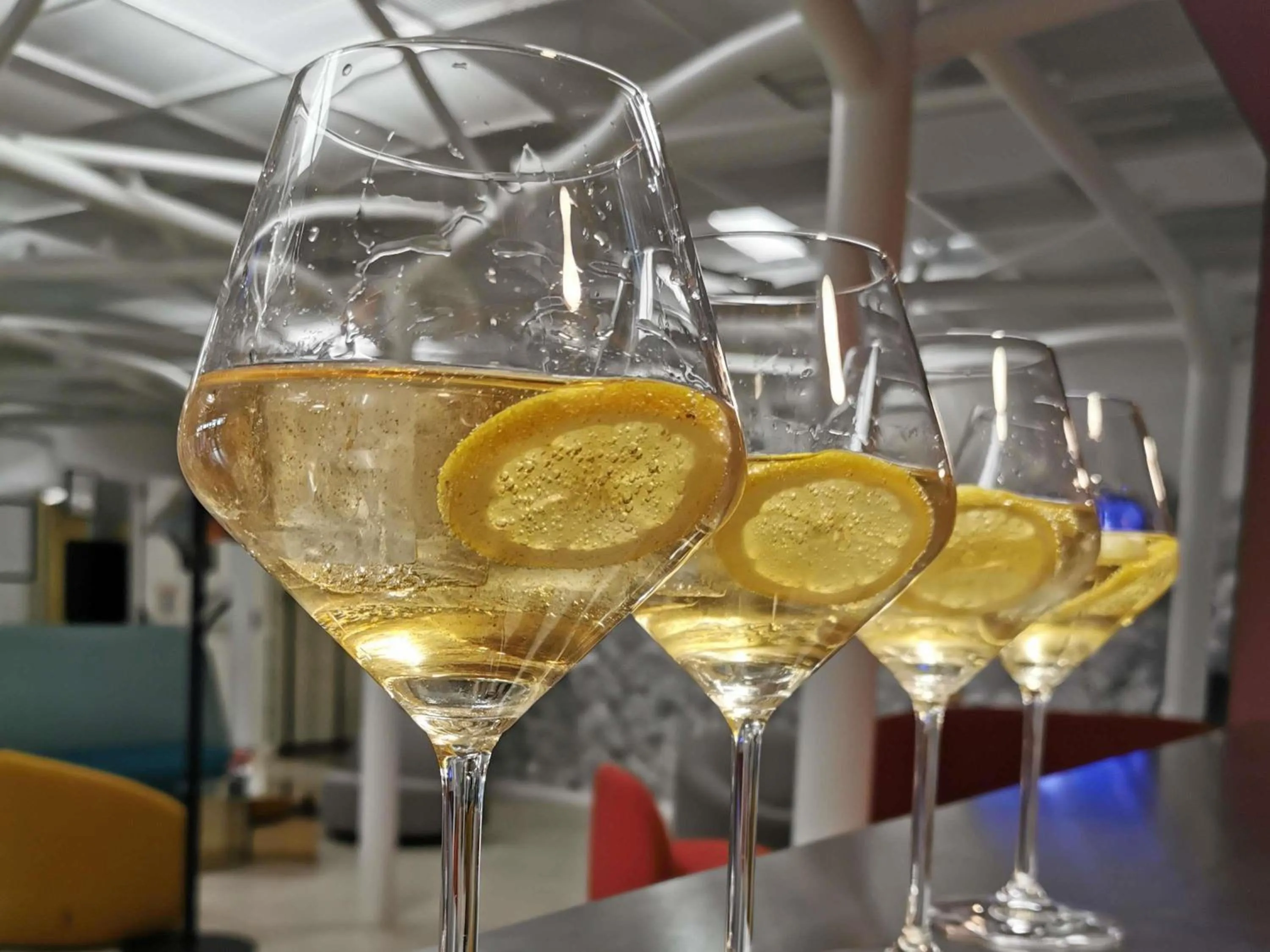 Lounge or bar in Hôtel ibis Styles Montargis Arboria