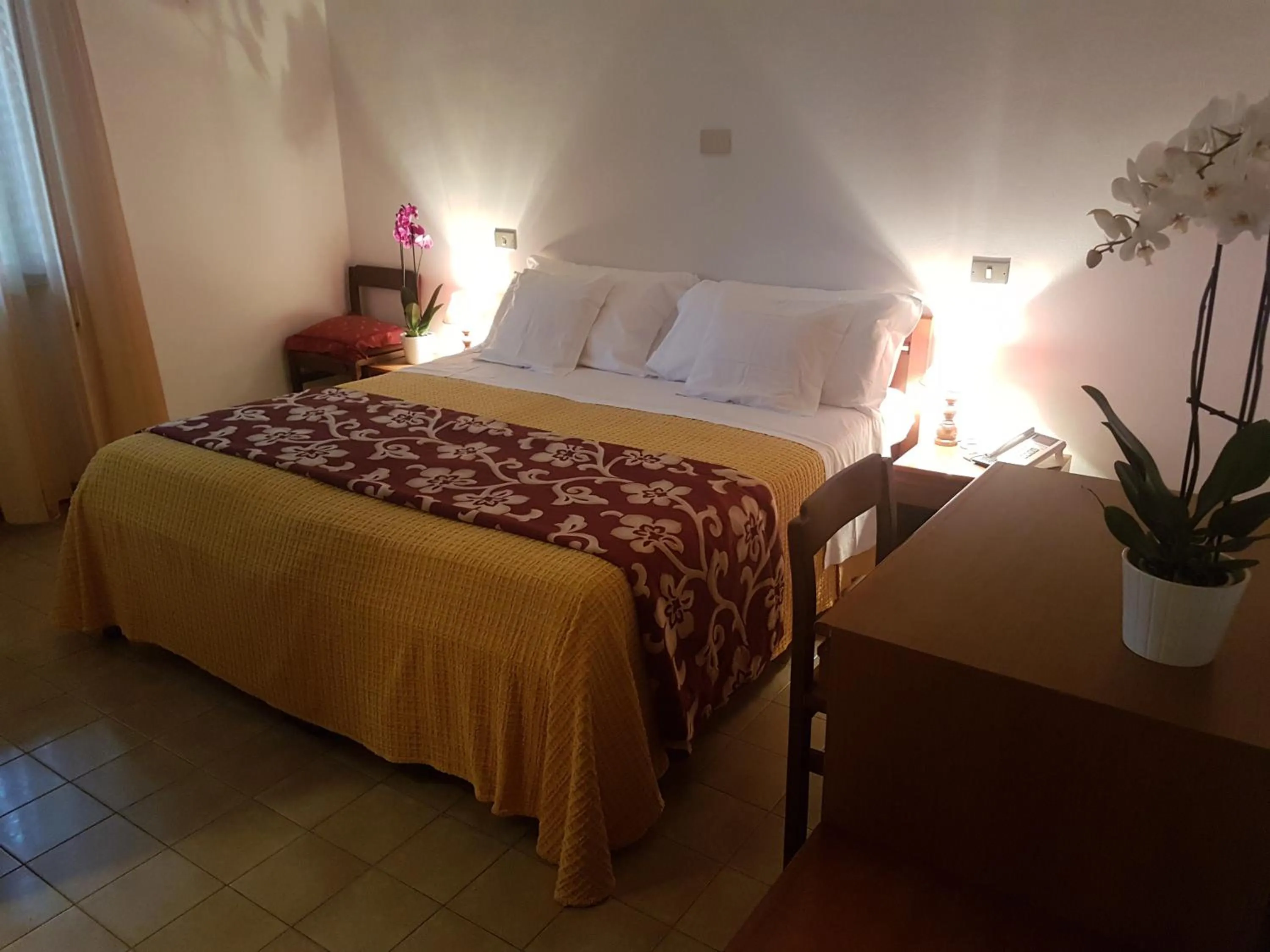 Bed in Albergo Smeraldo