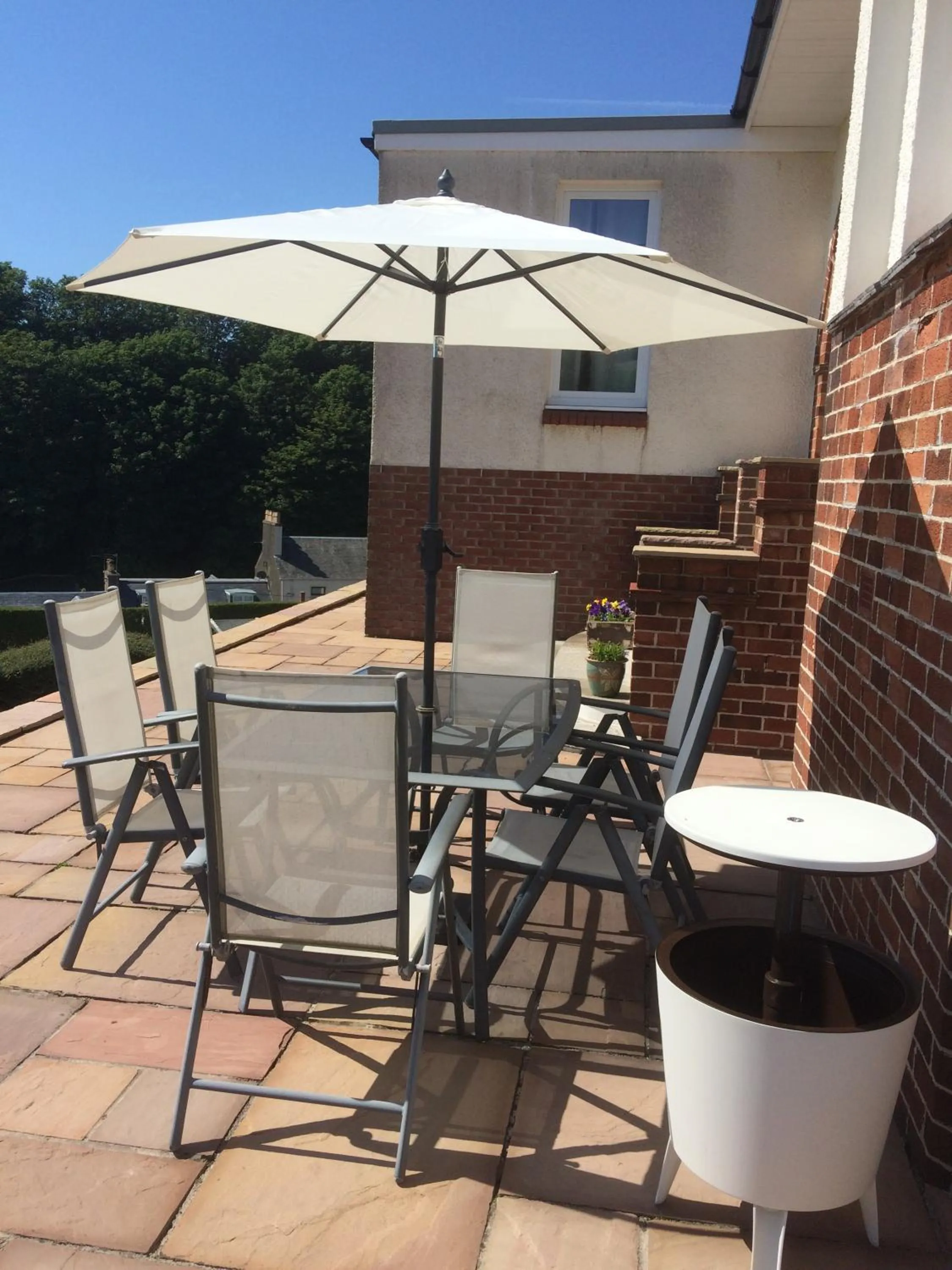 Patio in Blinkbonnie Guest House