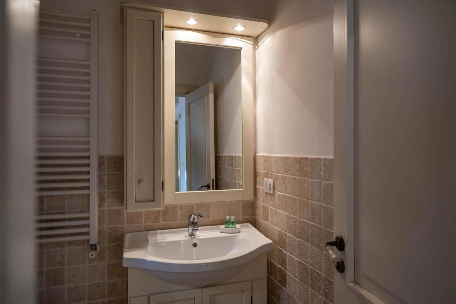 Bathroom in Albergo Diffuso Monopoli