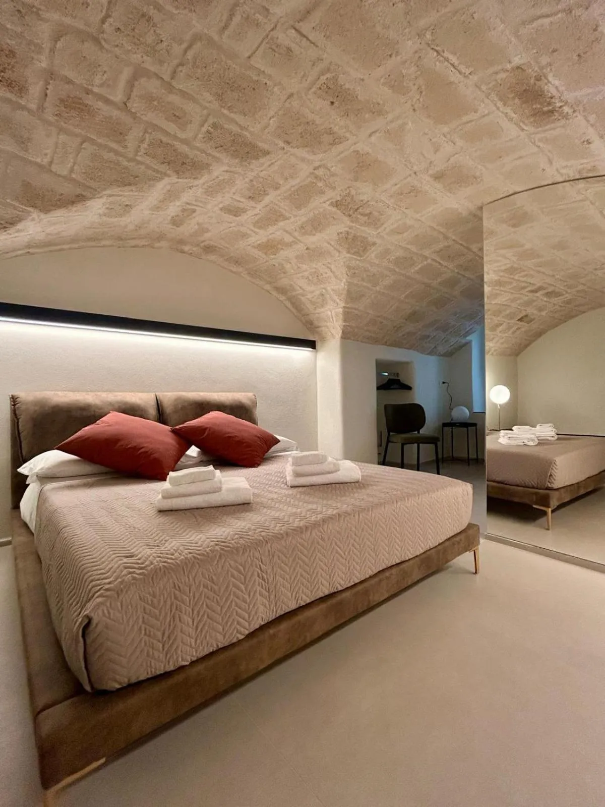 Bedroom, Bed in Albergo Diffuso Monopoli