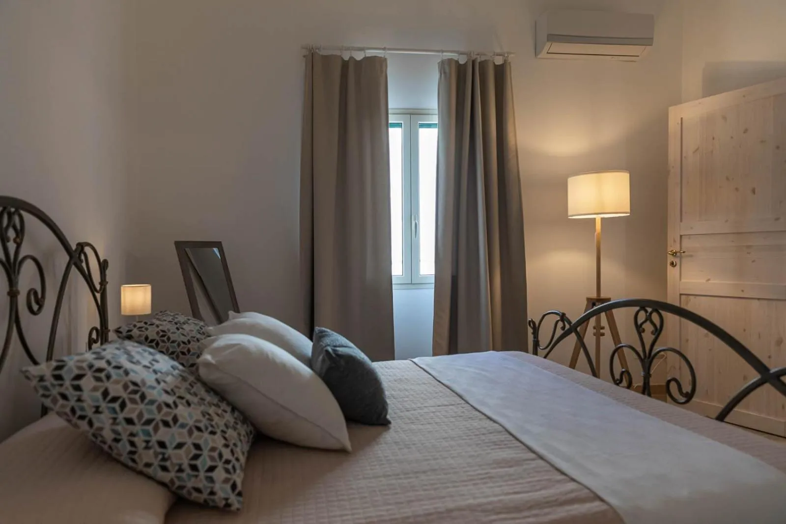 Bedroom, Bed in Albergo Diffuso Monopoli