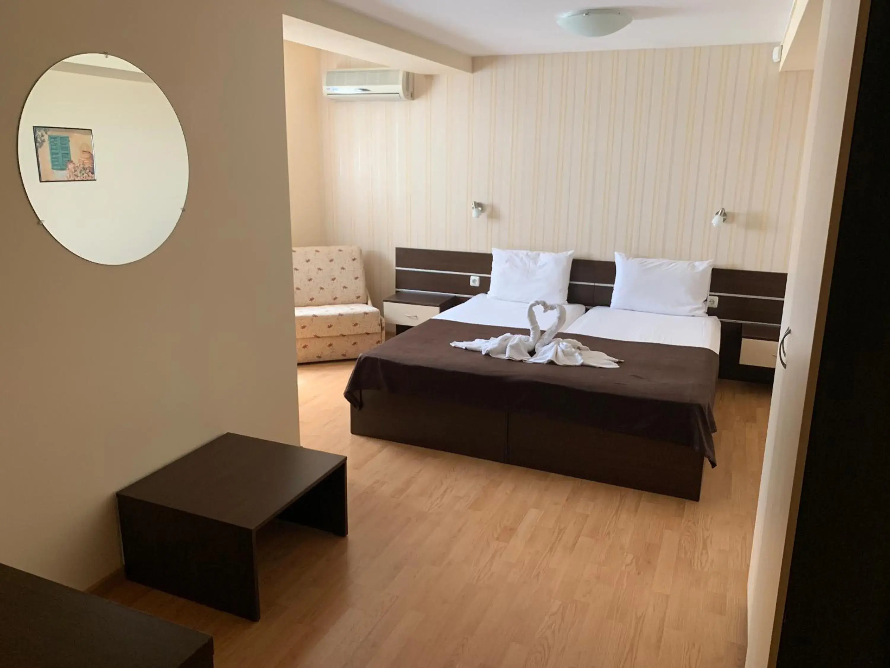 Twin Room - single occupancy in Family Hotel Piter Twin Room - single occupancy in Family Hotel Piter