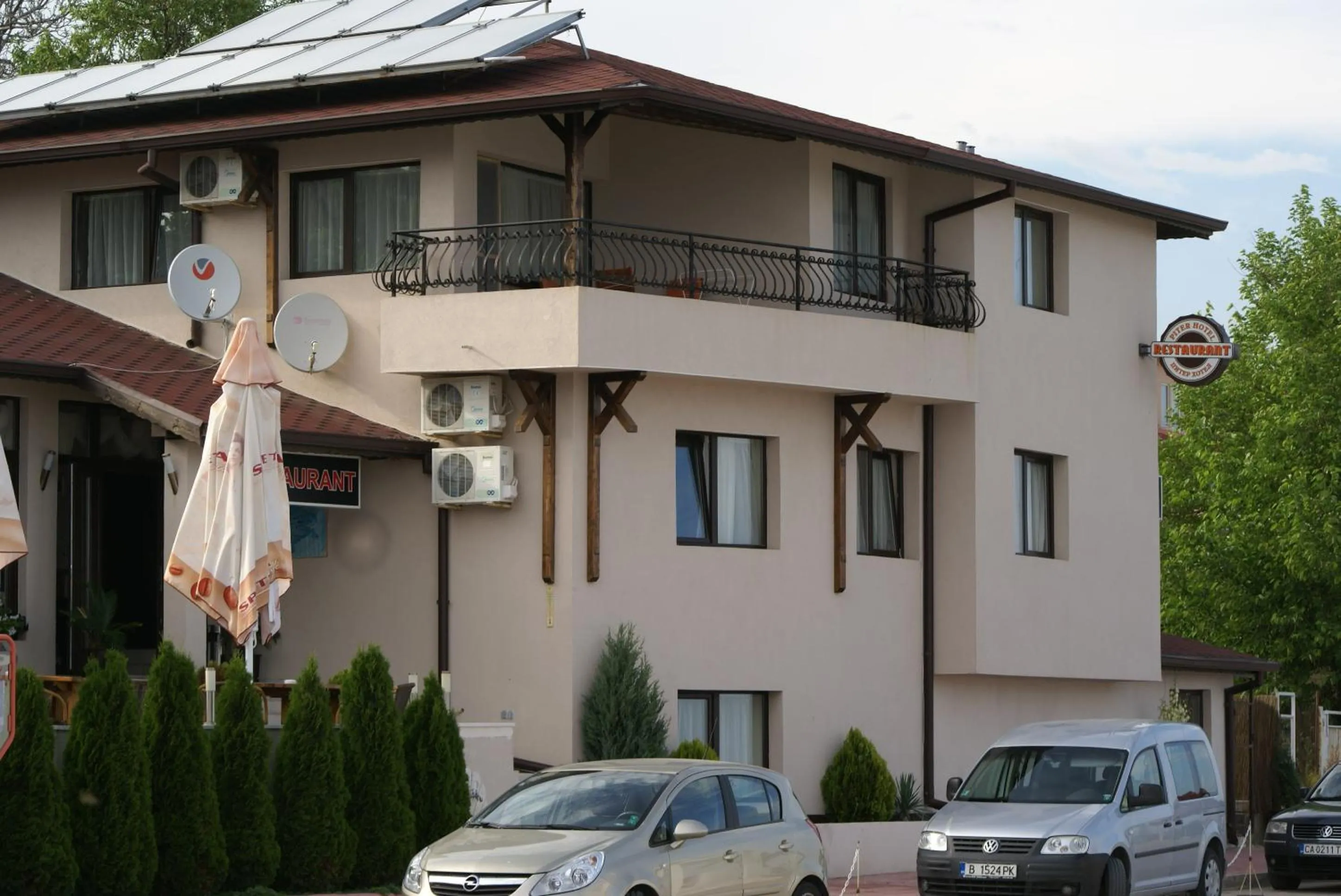 Facade/entrance in Family Hotel Piter