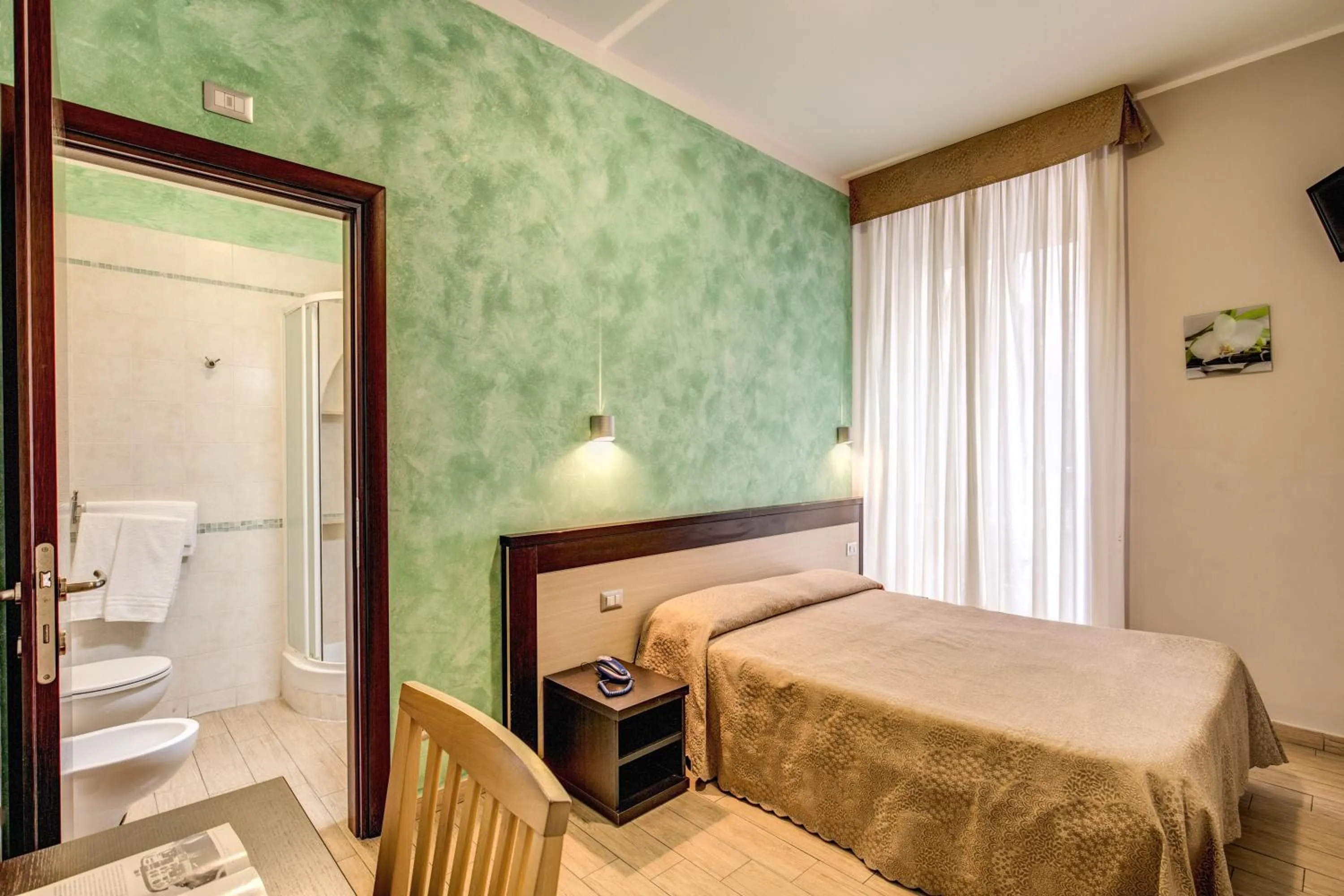 People, Bed in Buonarroti Suite