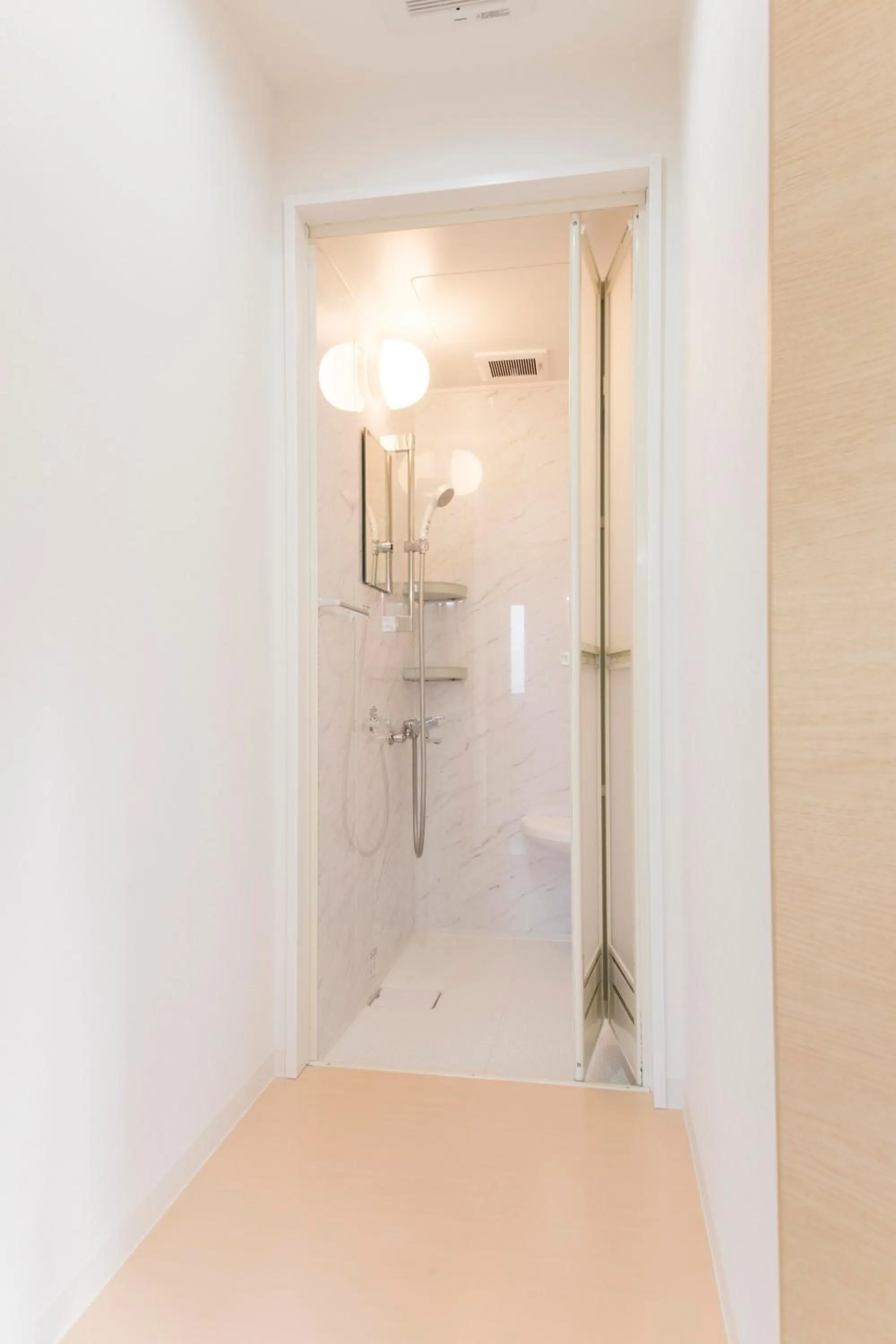 Shower in Kanazawaya