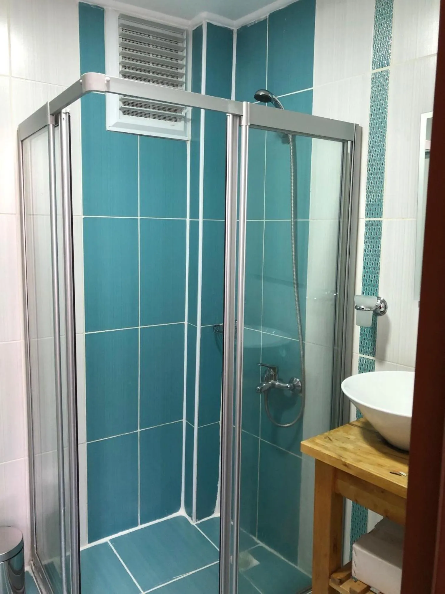 Toilet in Capricorn by Otantik Suites