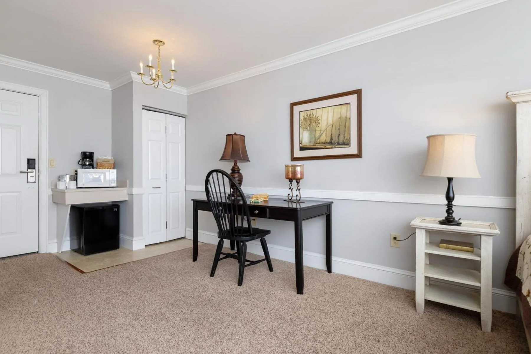 Photo of the whole room in Selinsgrove Inn