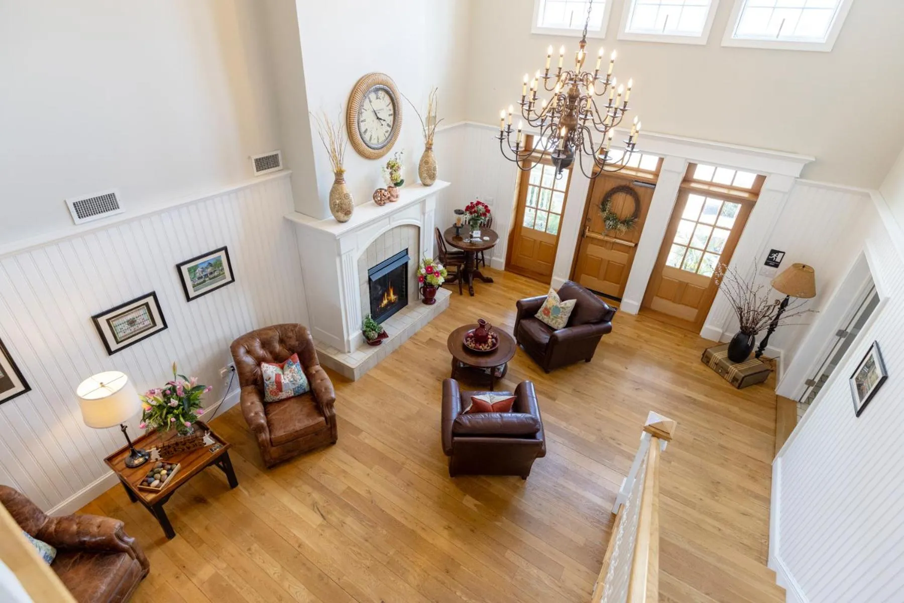 Seating area in Selinsgrove Inn