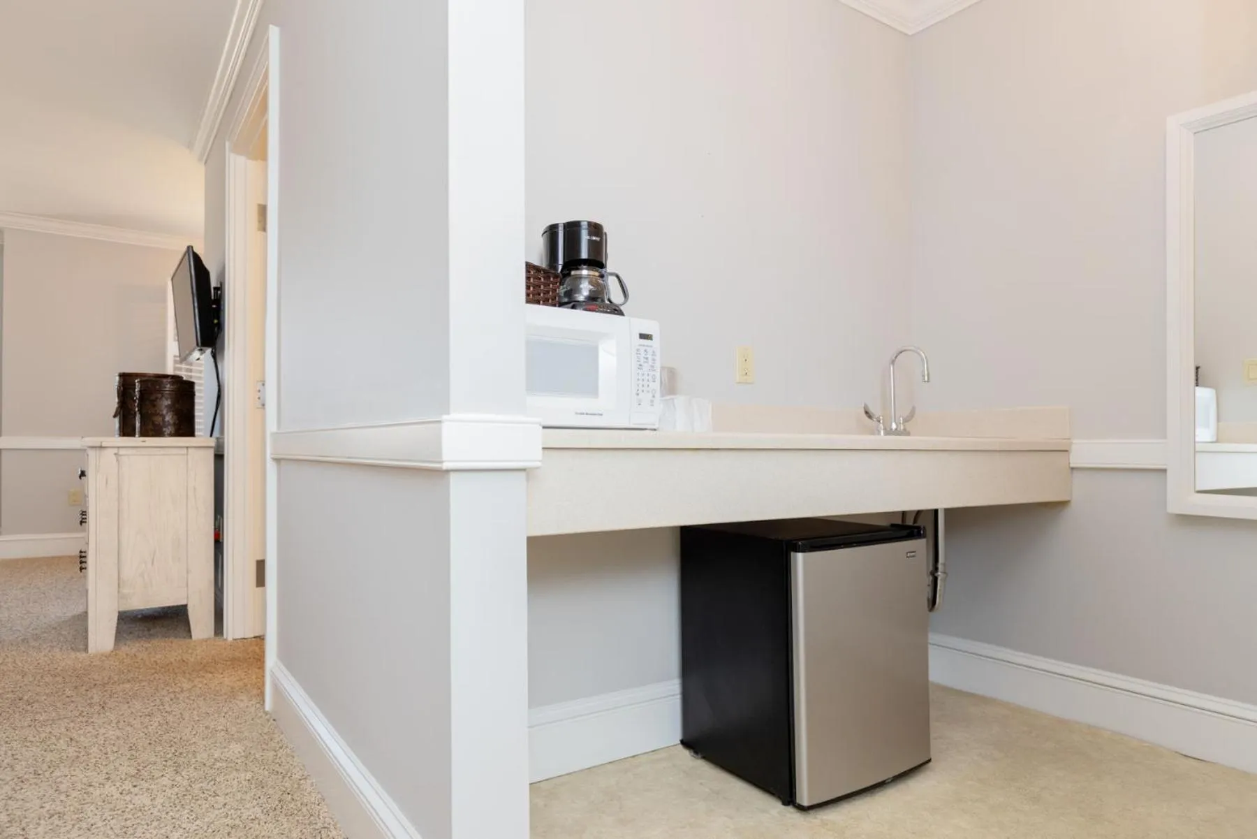 Kitchen or kitchenette in Selinsgrove Inn