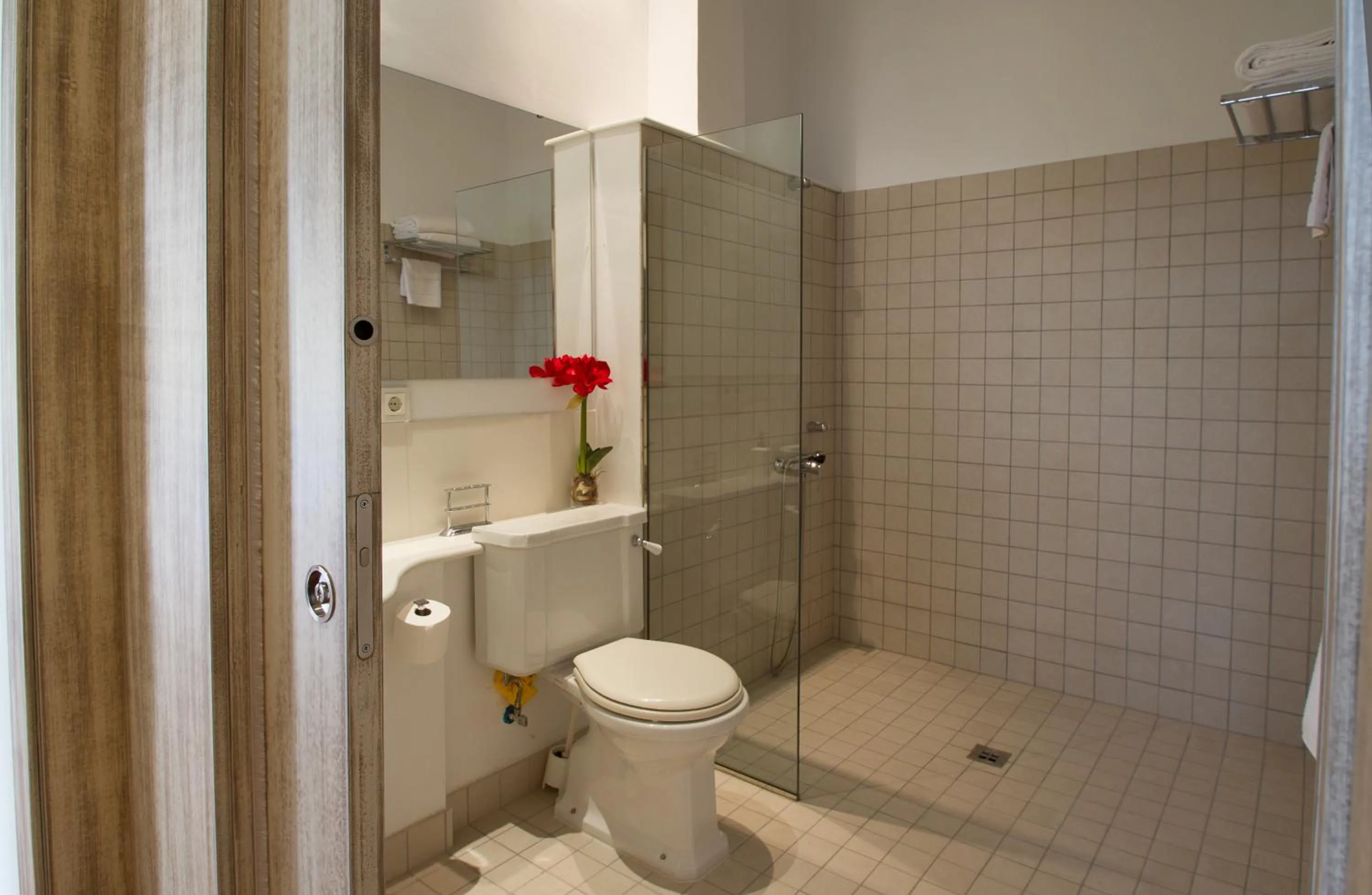 Bathroom in Apartamentos Los Patios de la Judería