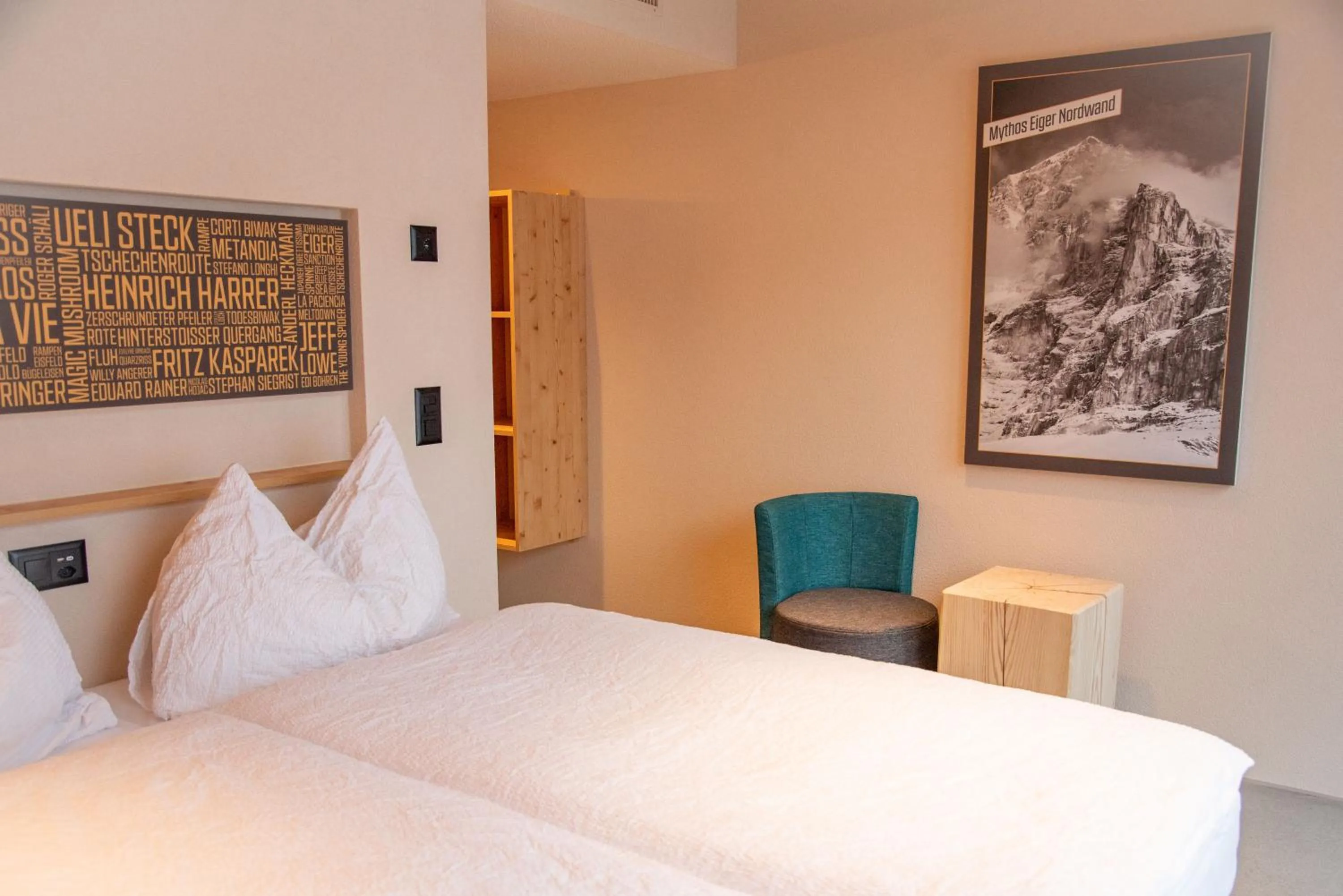 Photo of the whole room, Bed in Eiger Lodge Chic