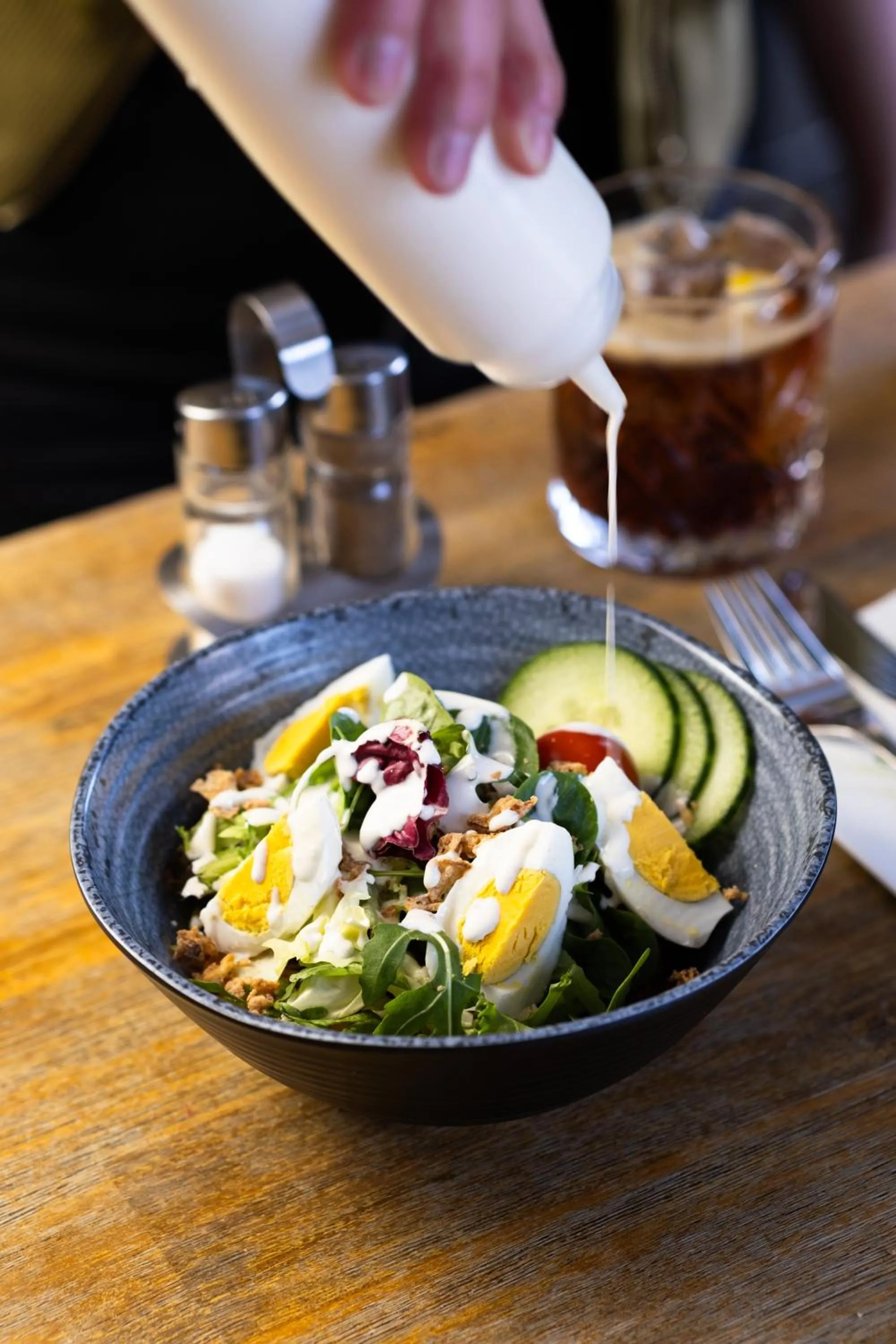 Restaurant/places to eat in Eiger Lodge Chic