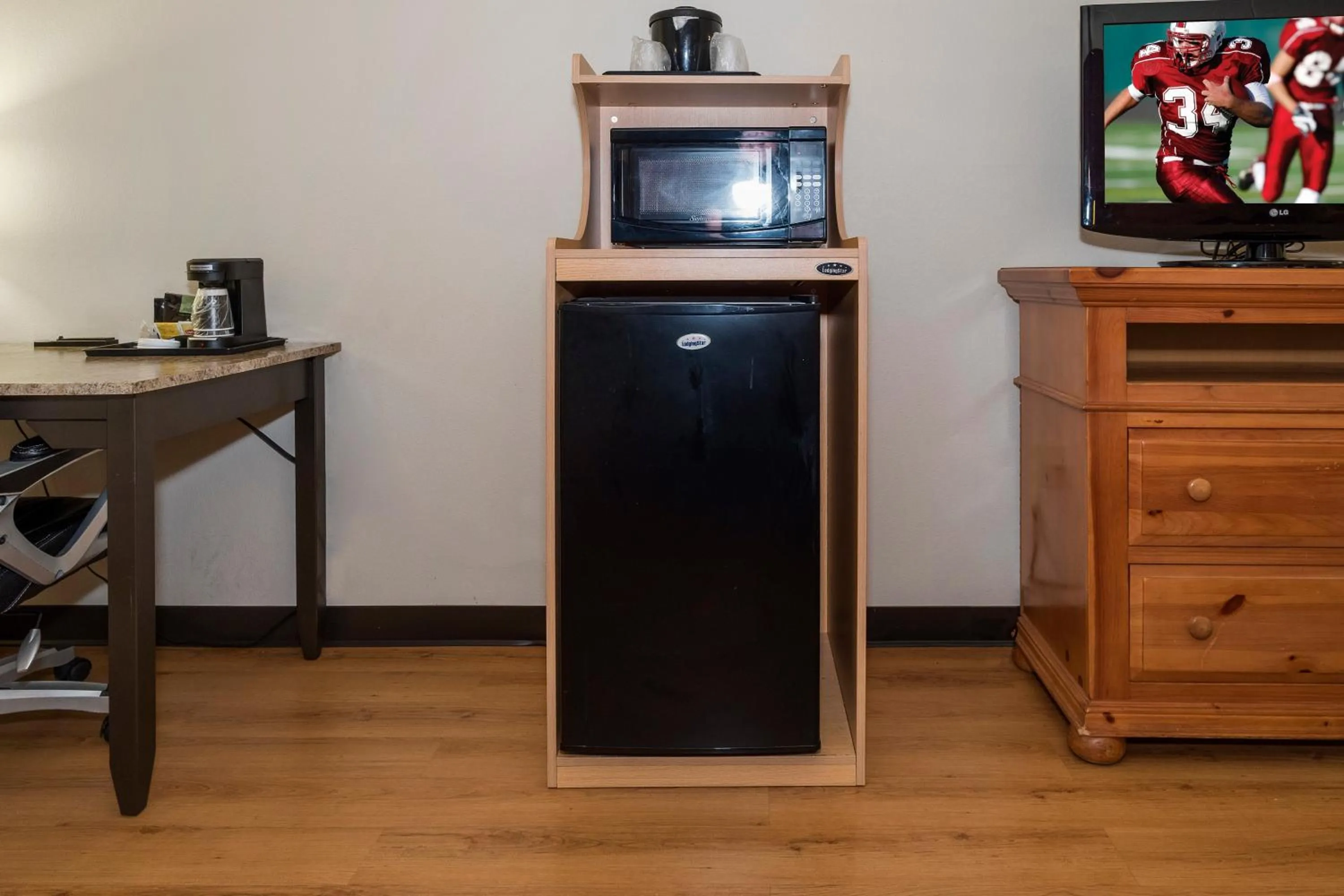 Photo of the whole room in Red Roof Inn & Suites Stafford, VA