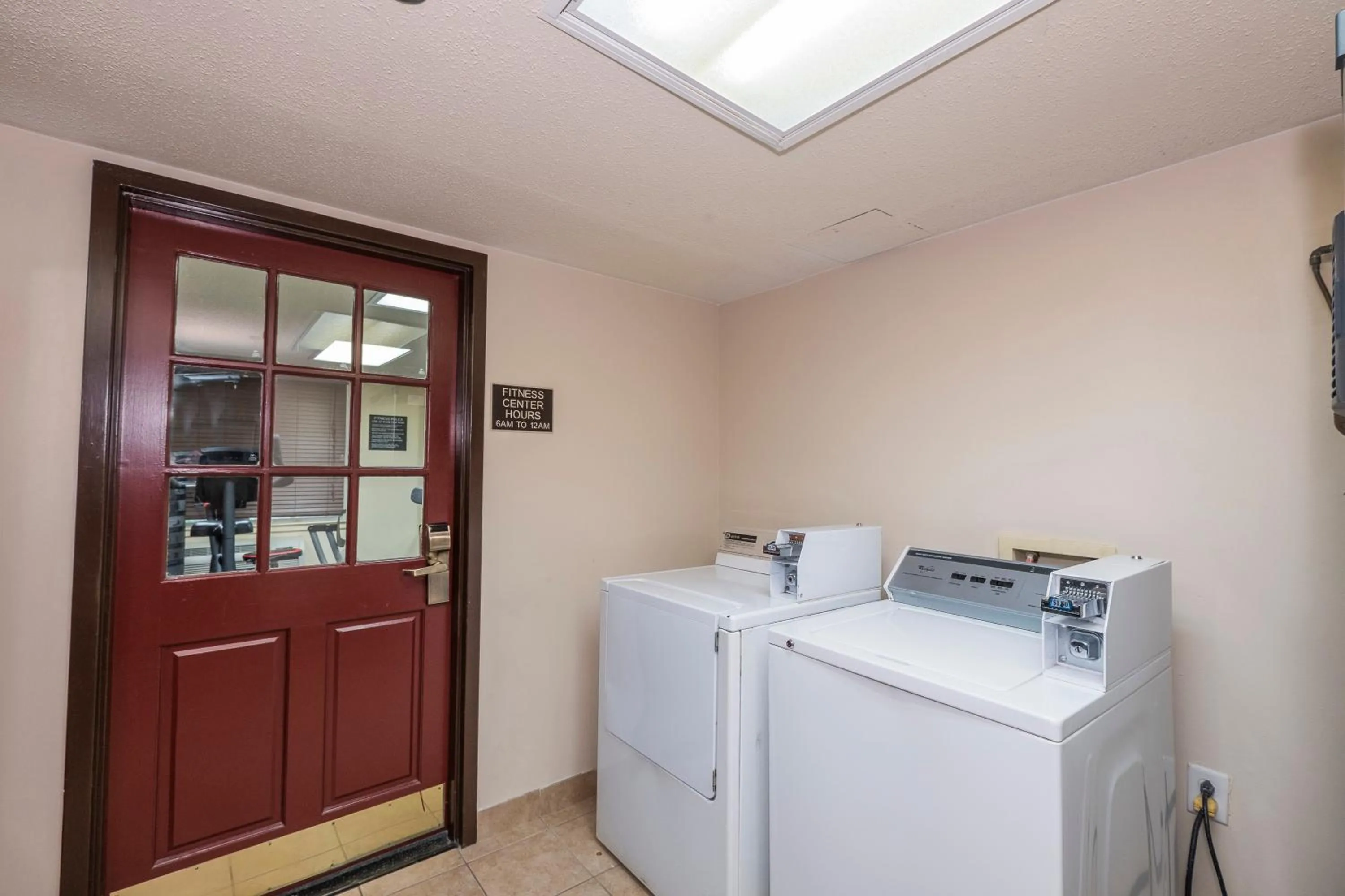 laundry in Red Roof Inn & Suites Stafford, VA