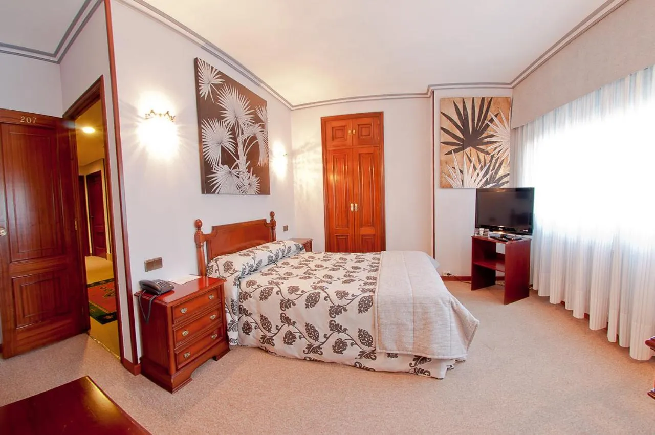 Photo of the whole room, Bed in Hotel Don Pepe