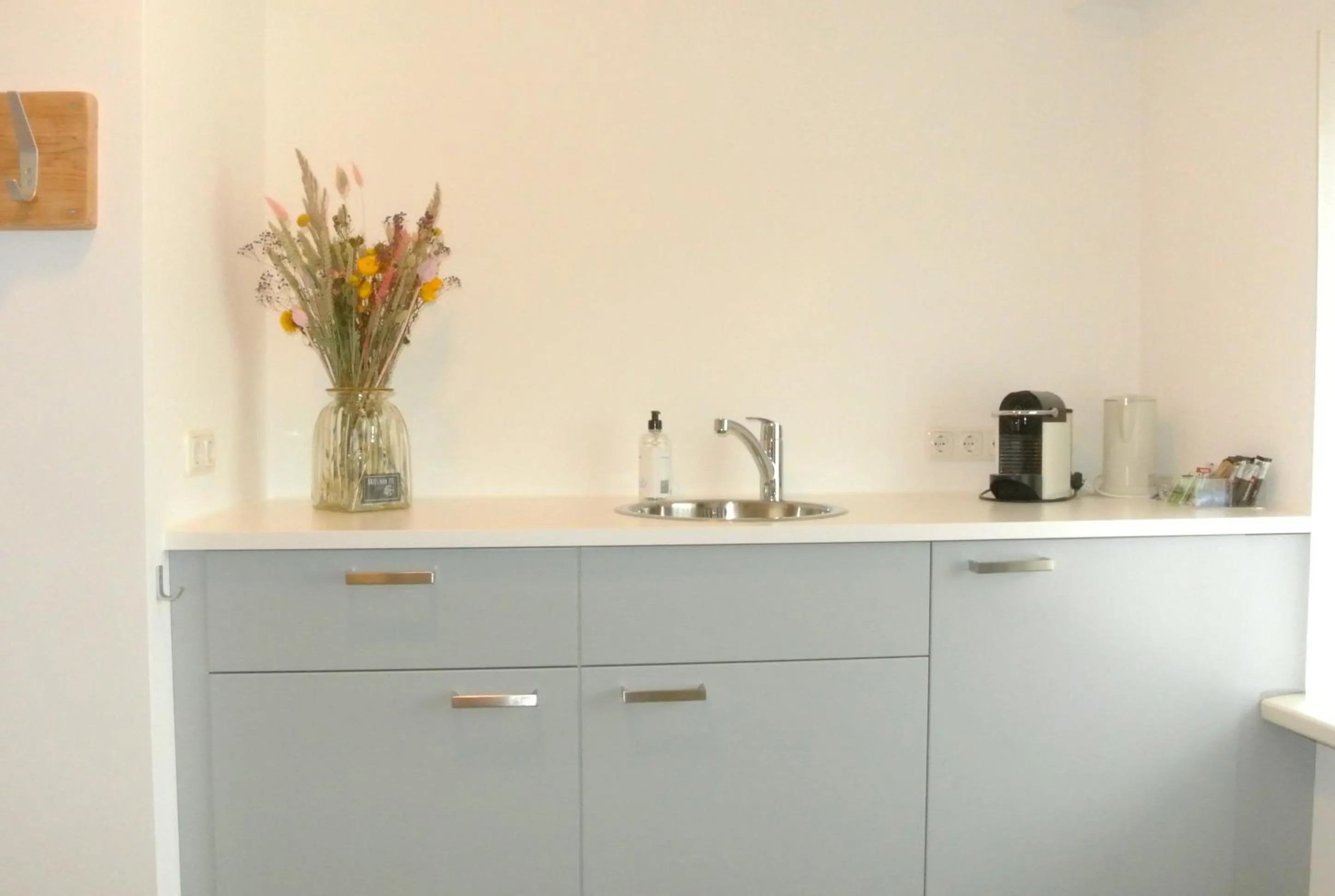 Kitchen or kitchenette in Bed&Breakfast aan Strand