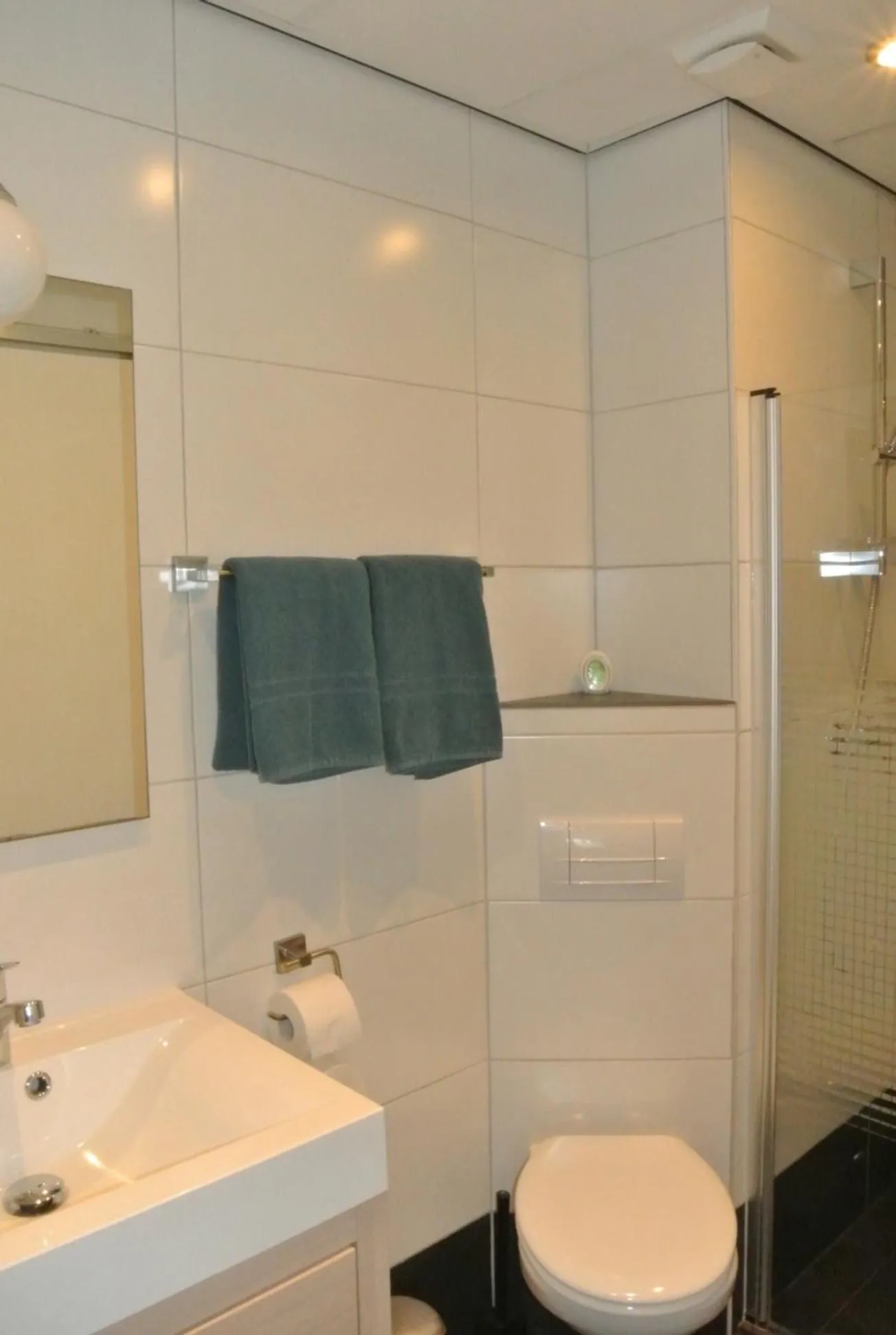 Bathroom in Bed&Breakfast aan Strand