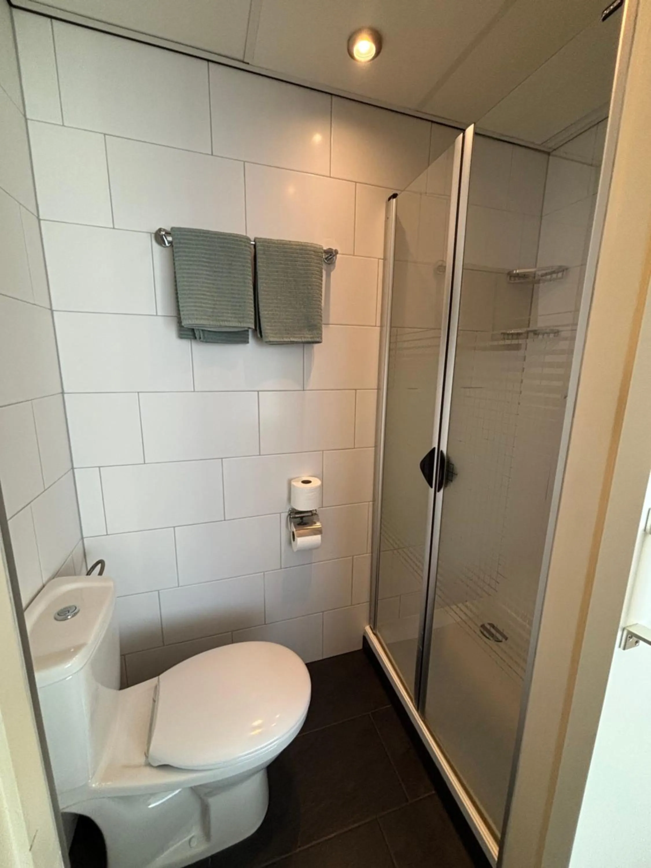 Bathroom in Bed&Breakfast aan Strand