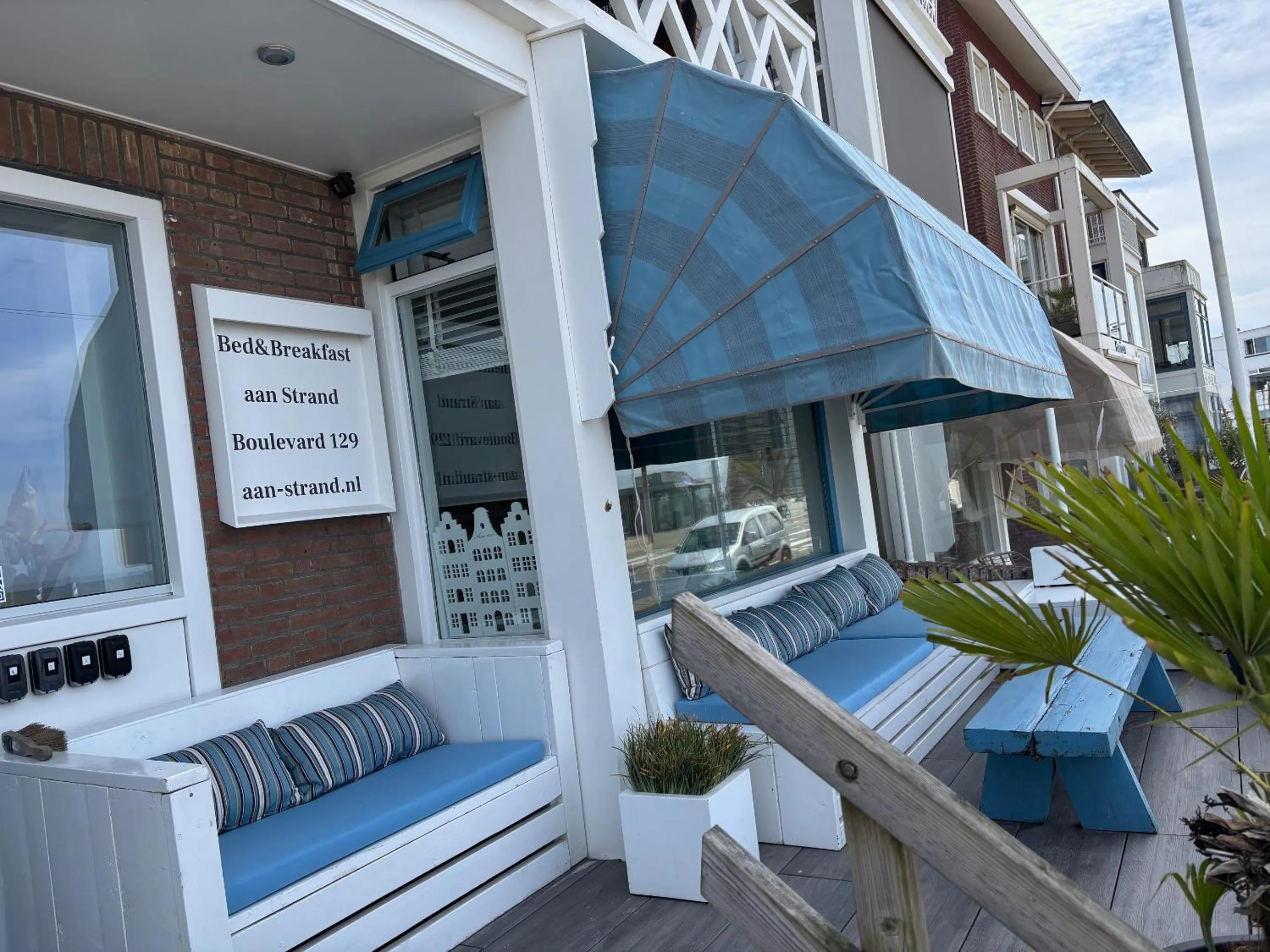 Property building in Bed&Breakfast aan Strand