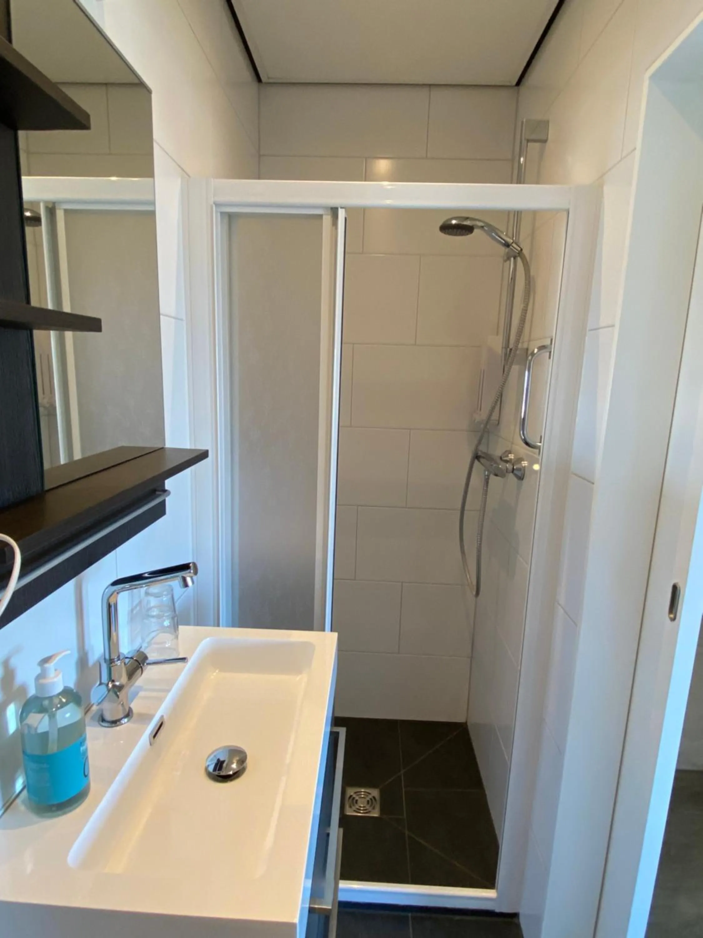 Bathroom in Bed&Breakfast aan Strand