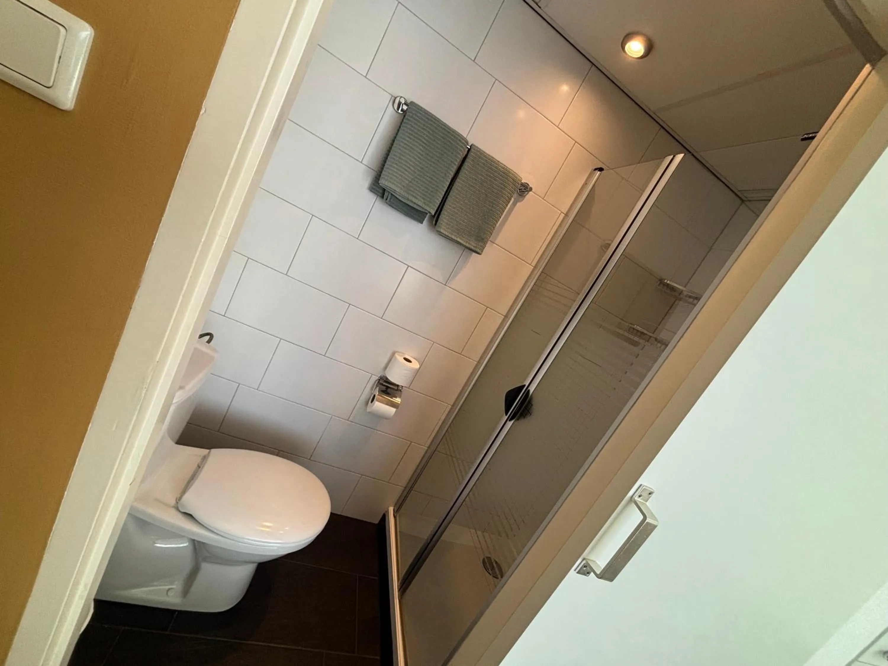 Bathroom in Bed&Breakfast aan Strand