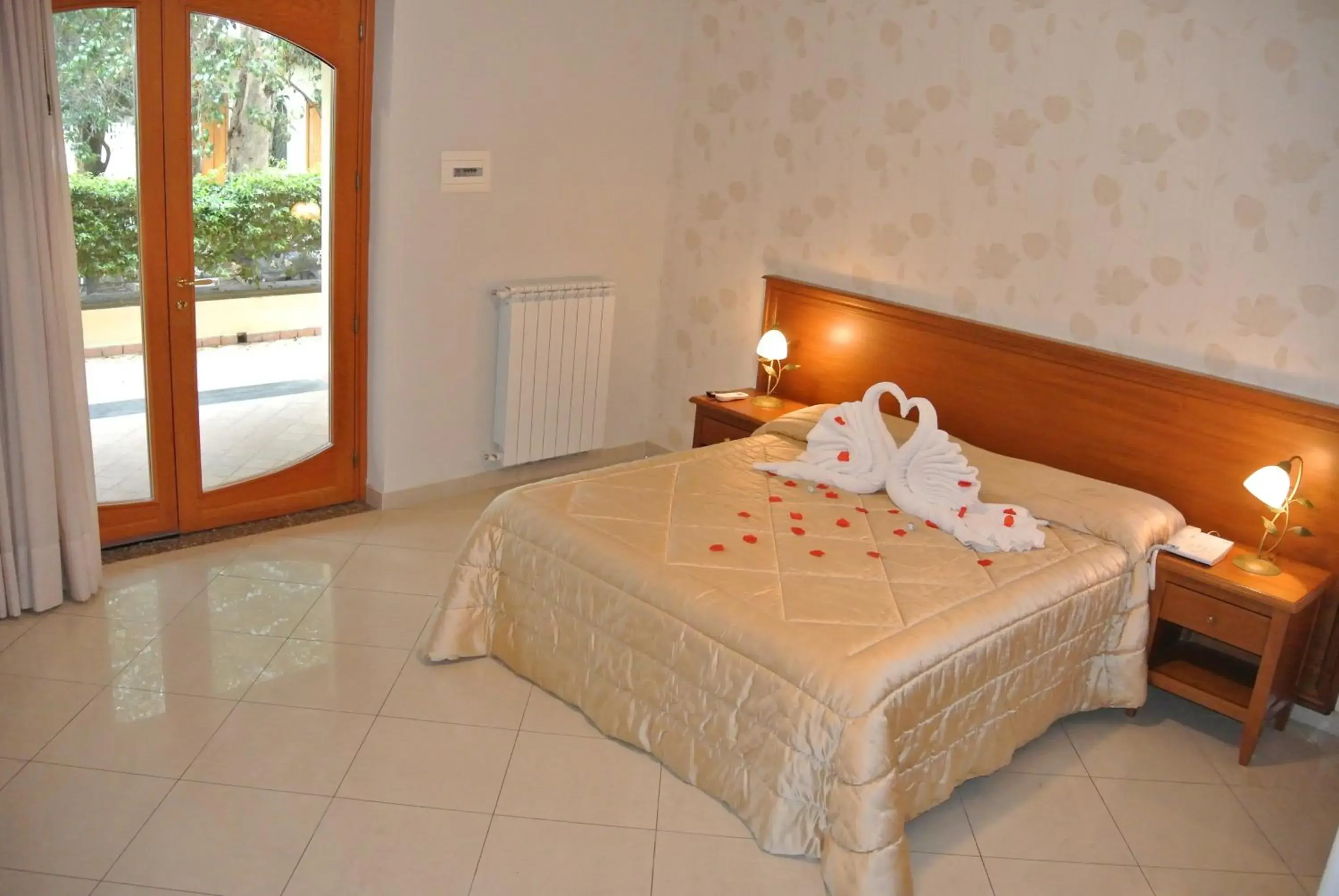 Quintuple Room with Garden View in Azienda Agrituristica Vivi Natura Quintuple Room with Garden View in Azienda Agrituristica Vivi Natura