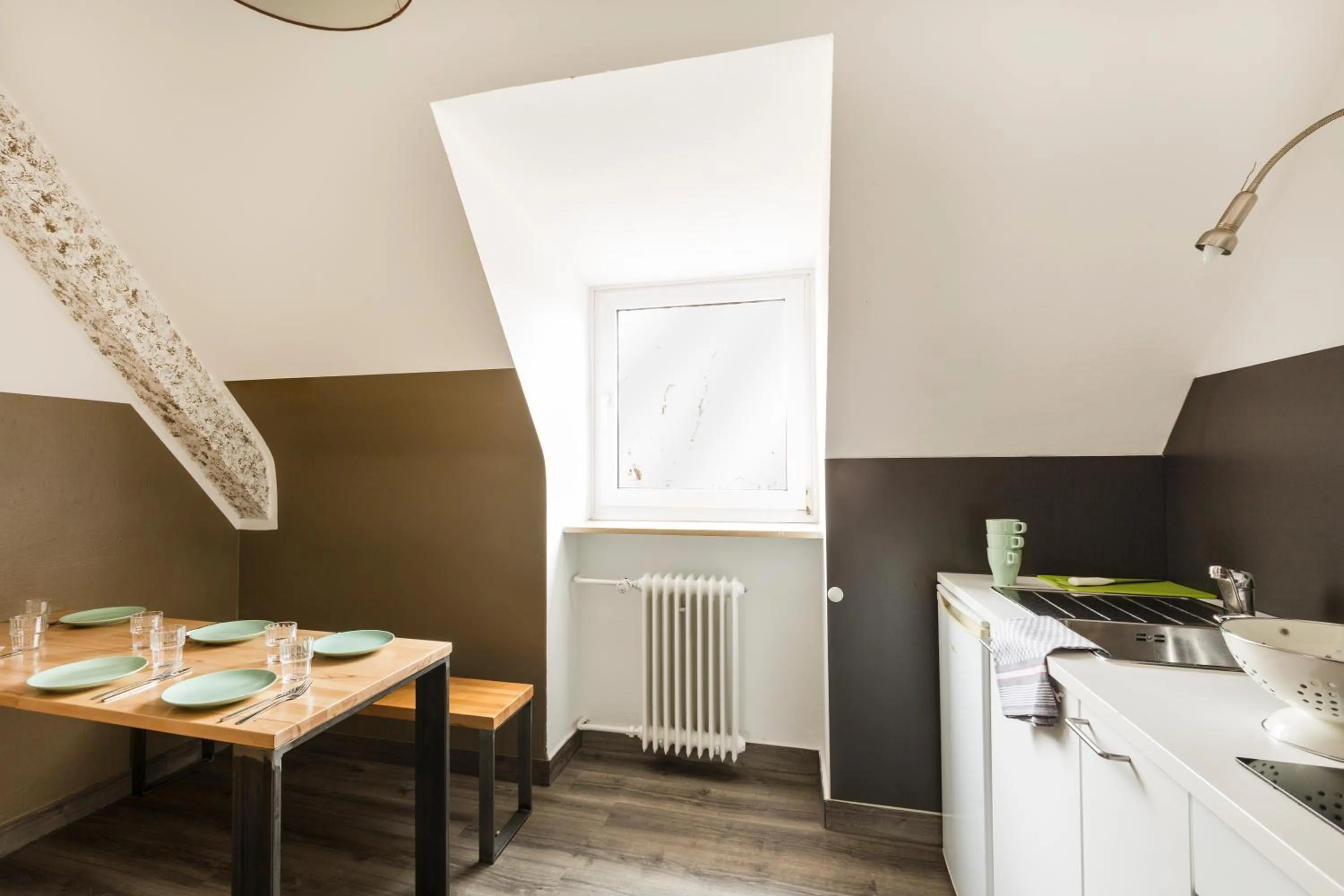 Kitchen or kitchenette in Five Reasons Hostel & Hotel