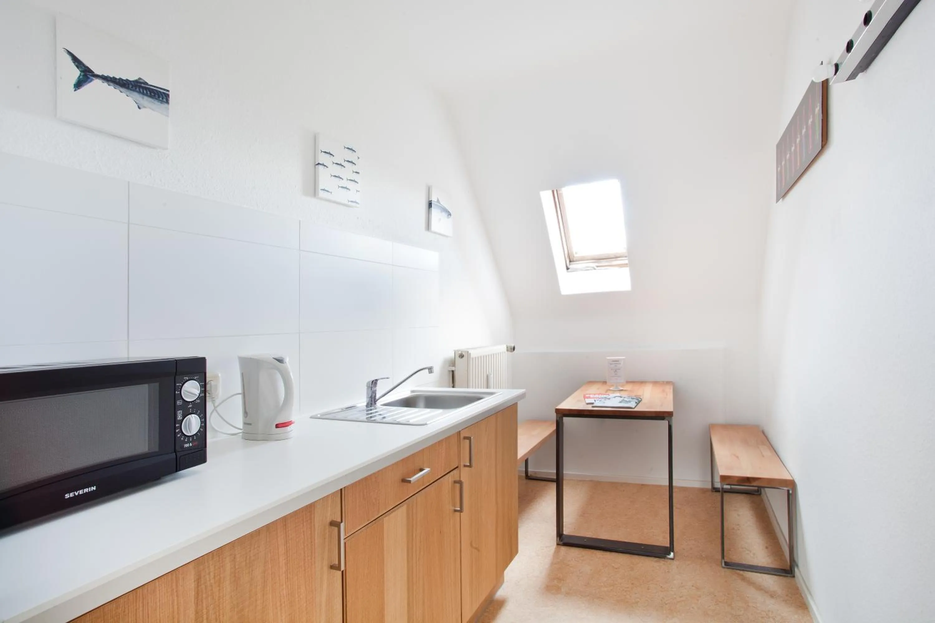 Kitchen or kitchenette in Five Reasons Hostel & Hotel