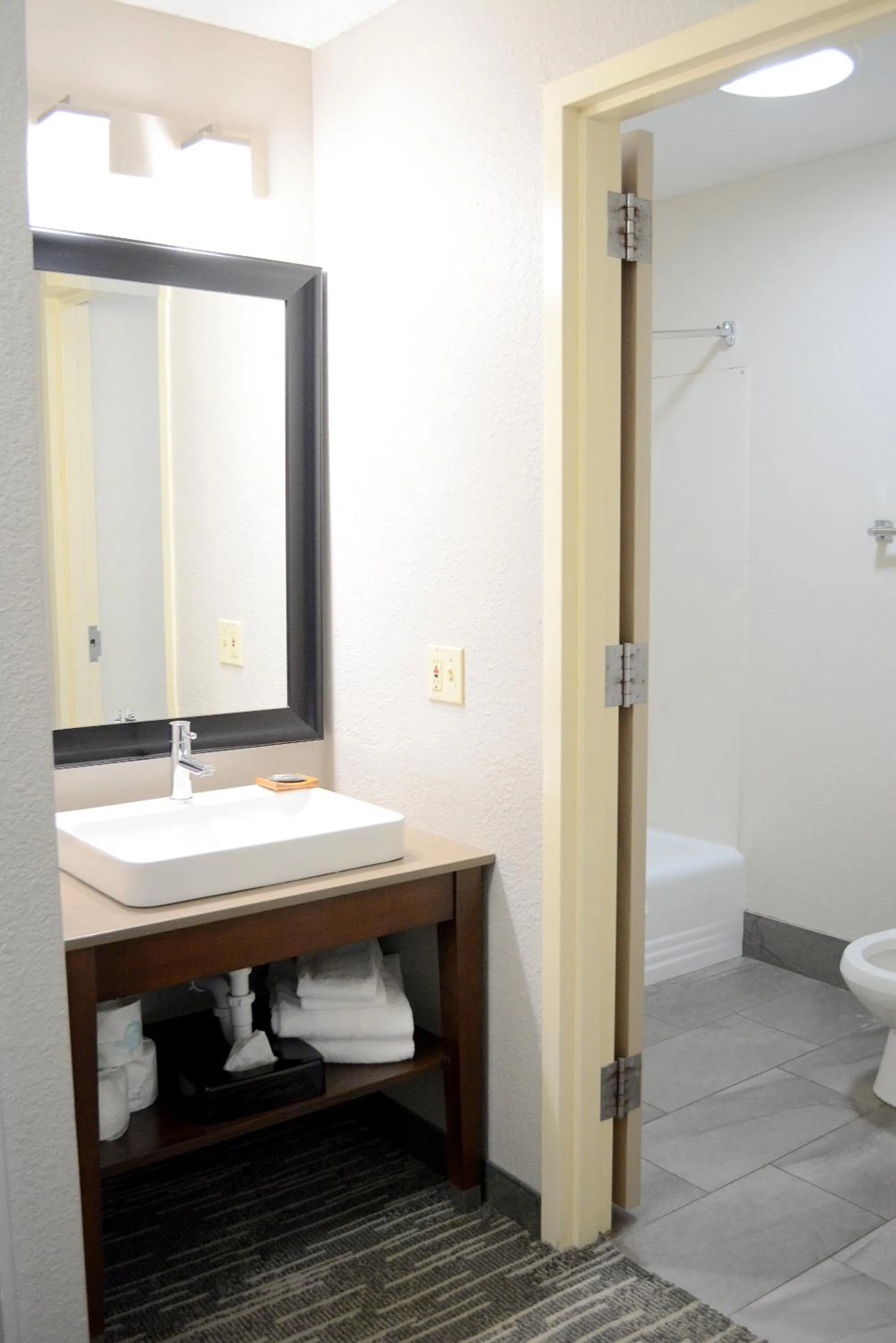 Bathroom in Country Inn & Suites by Radisson, Port Clinton, OH