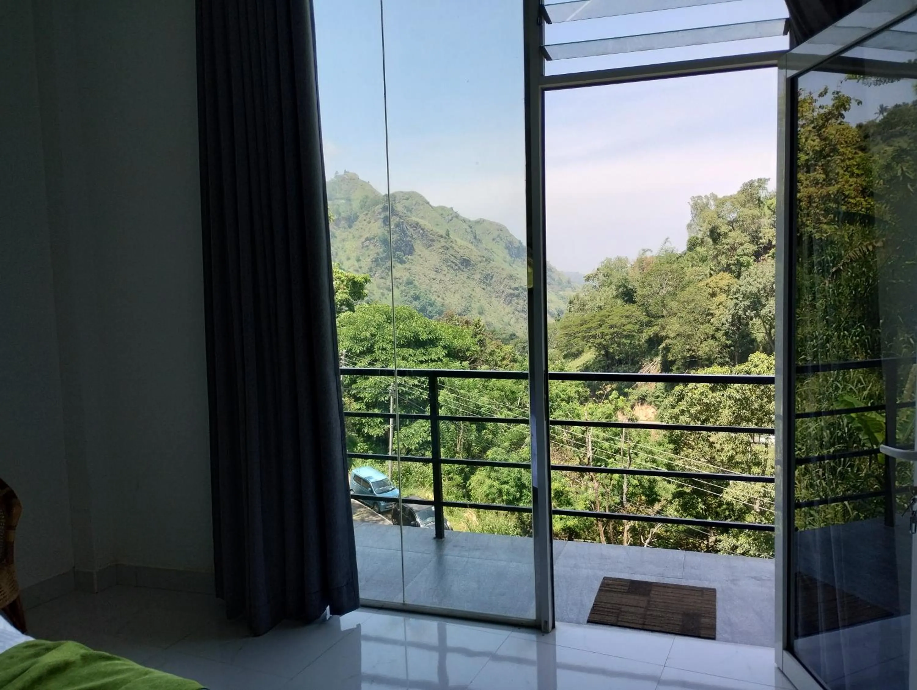 Ella Lucky Panoramic