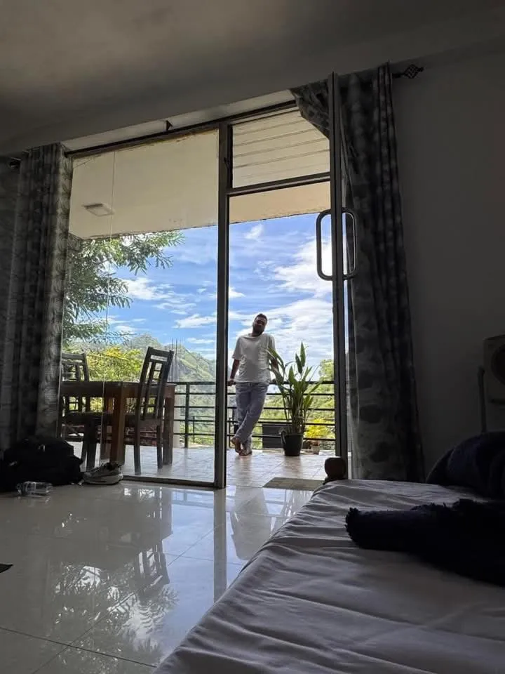 Ella Lucky Panoramic